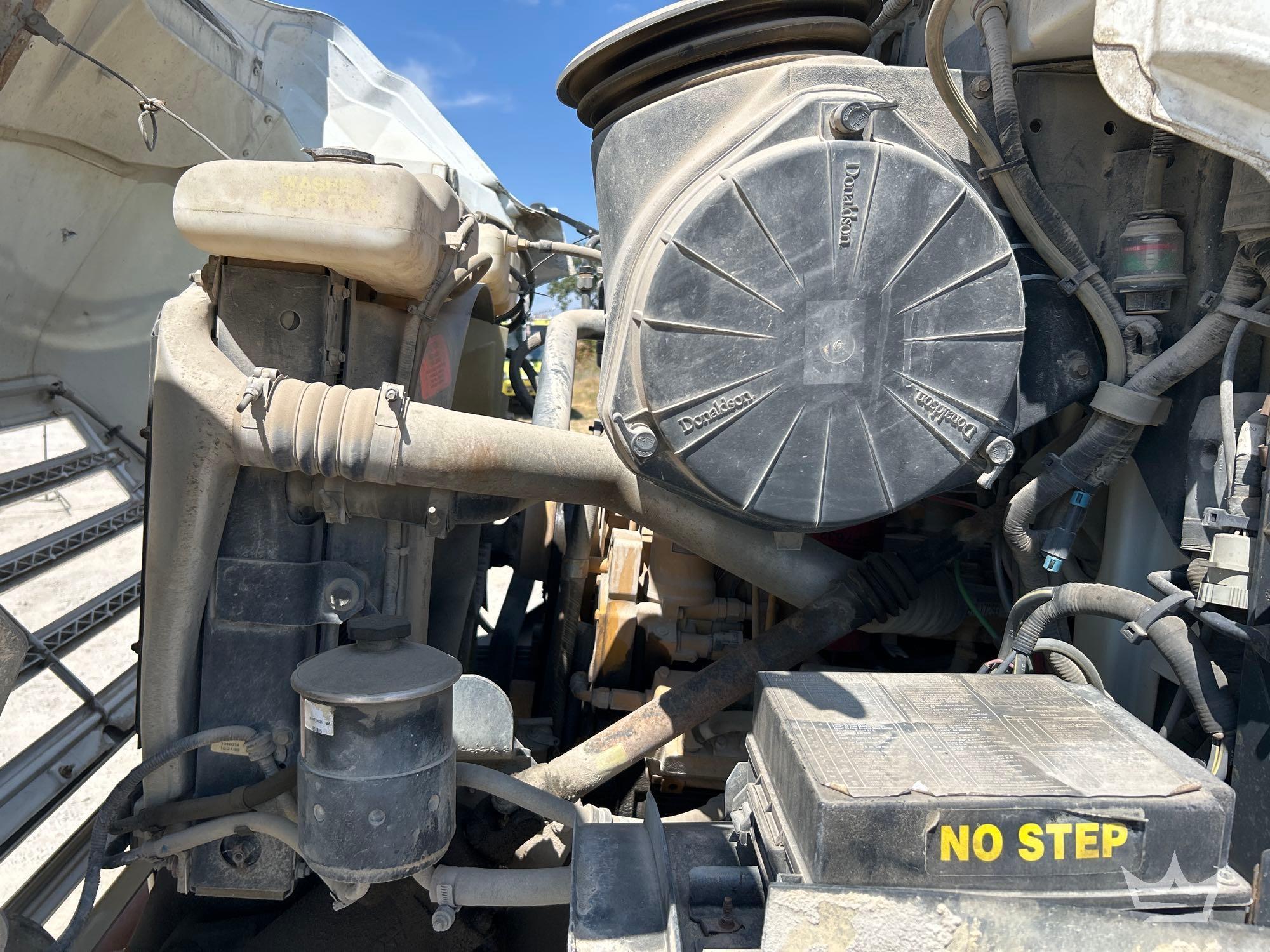 2000 Sterling L7500