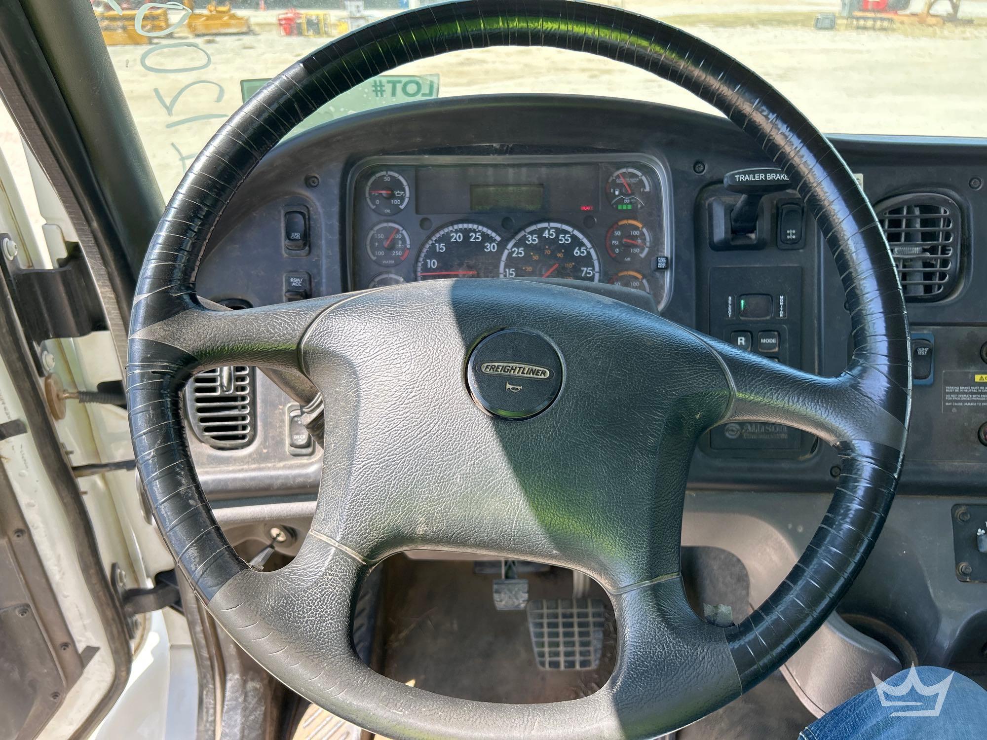 2019 Freightliner M2 106