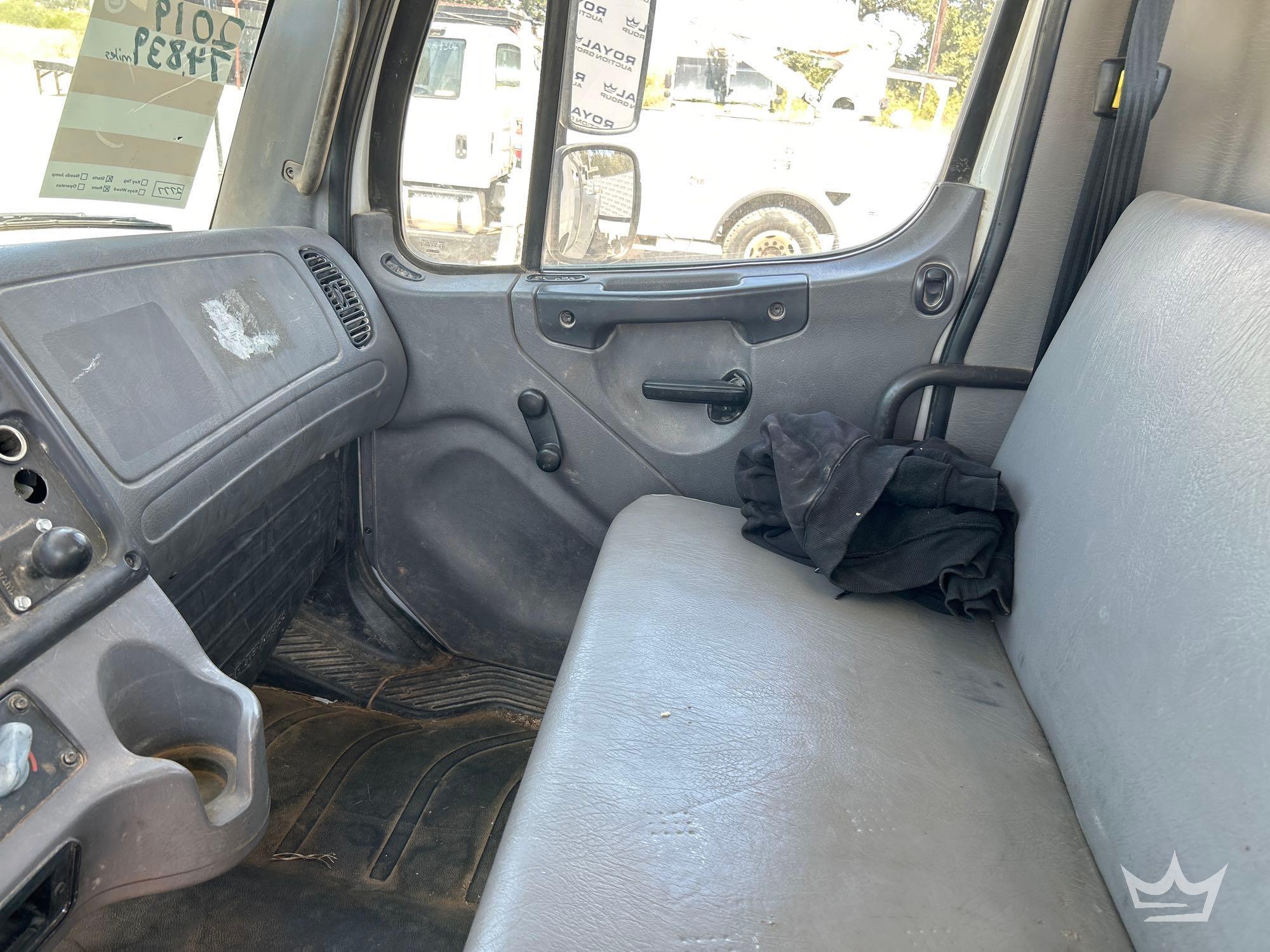 2019 Freightliner M2 106