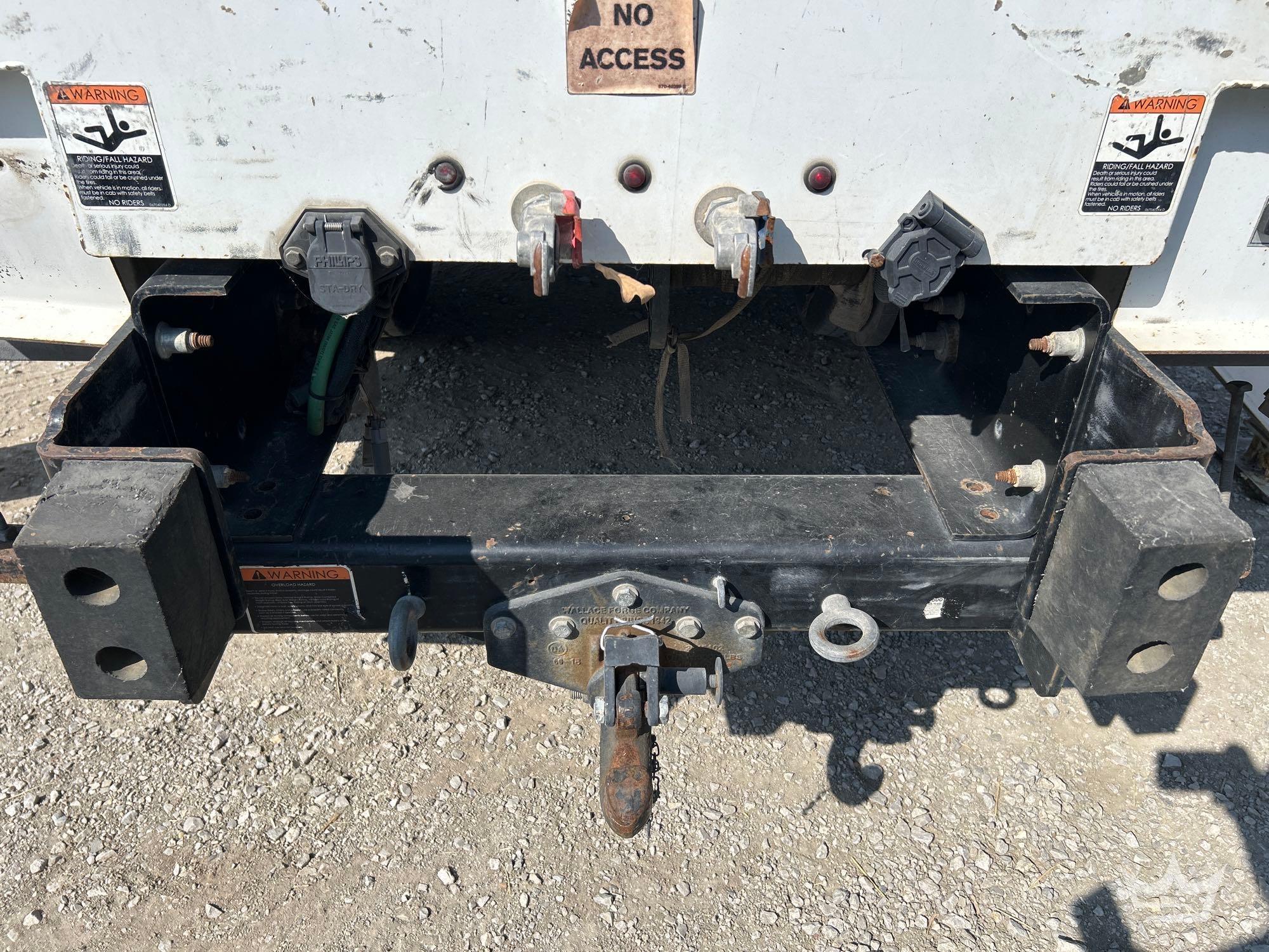 2019 Freightliner M2106