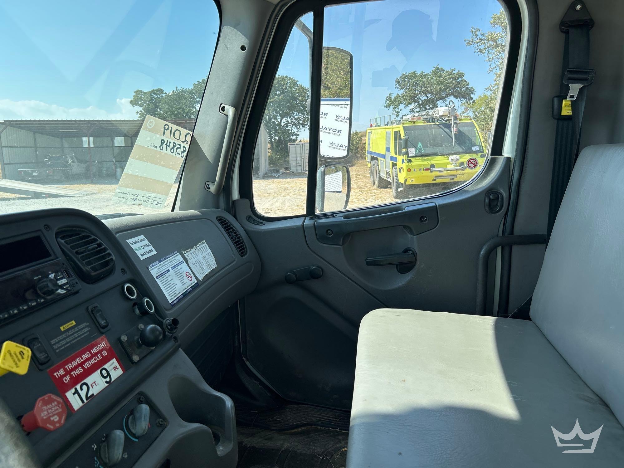 2019 Freightliner M2 106