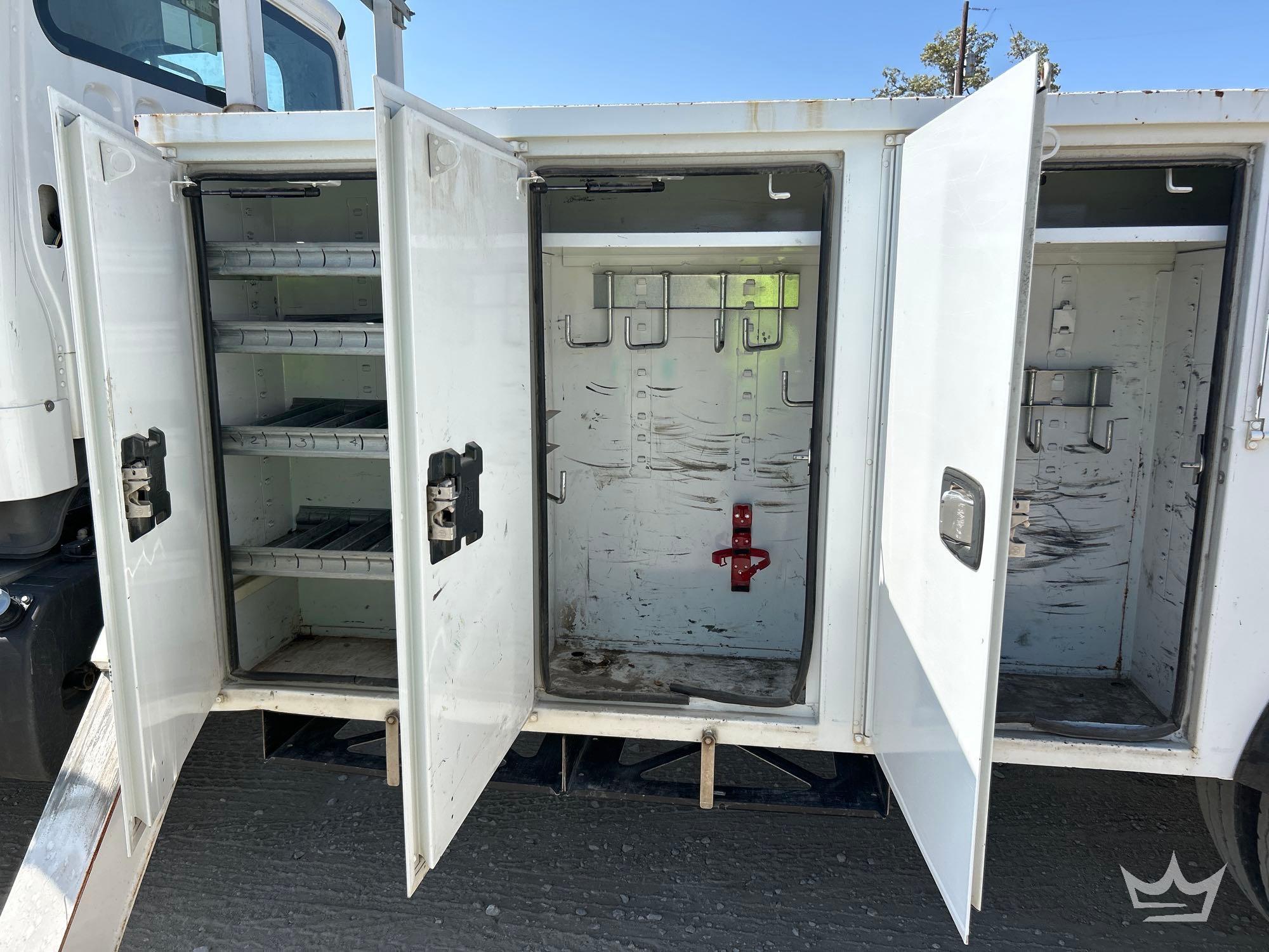 2019 Freightliner M2 106