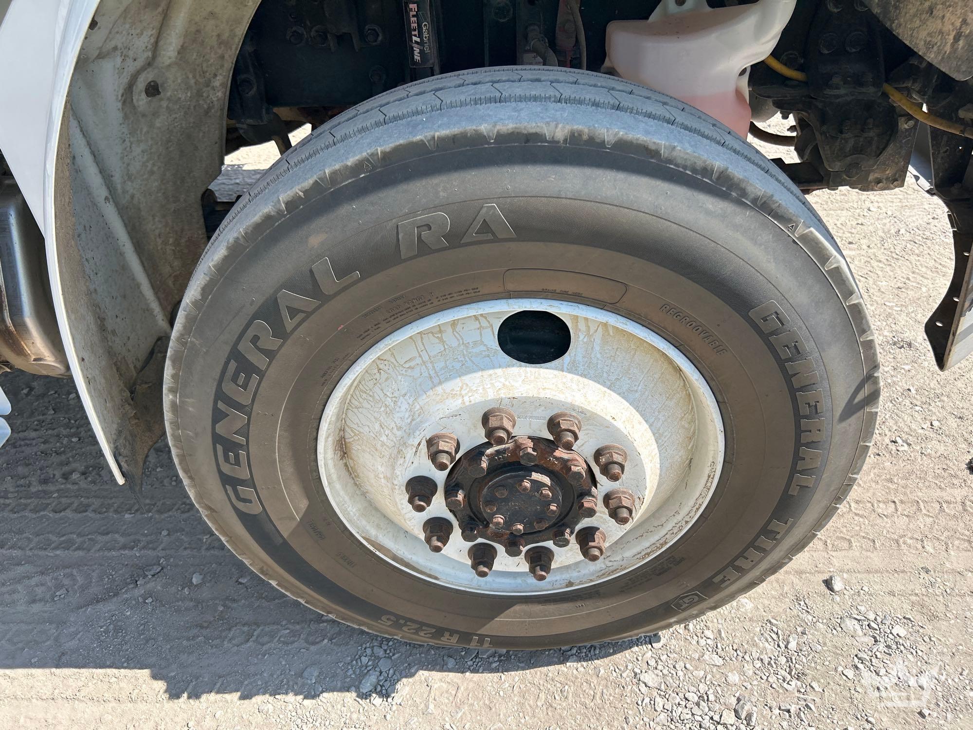 2019 Freightliner M2 106