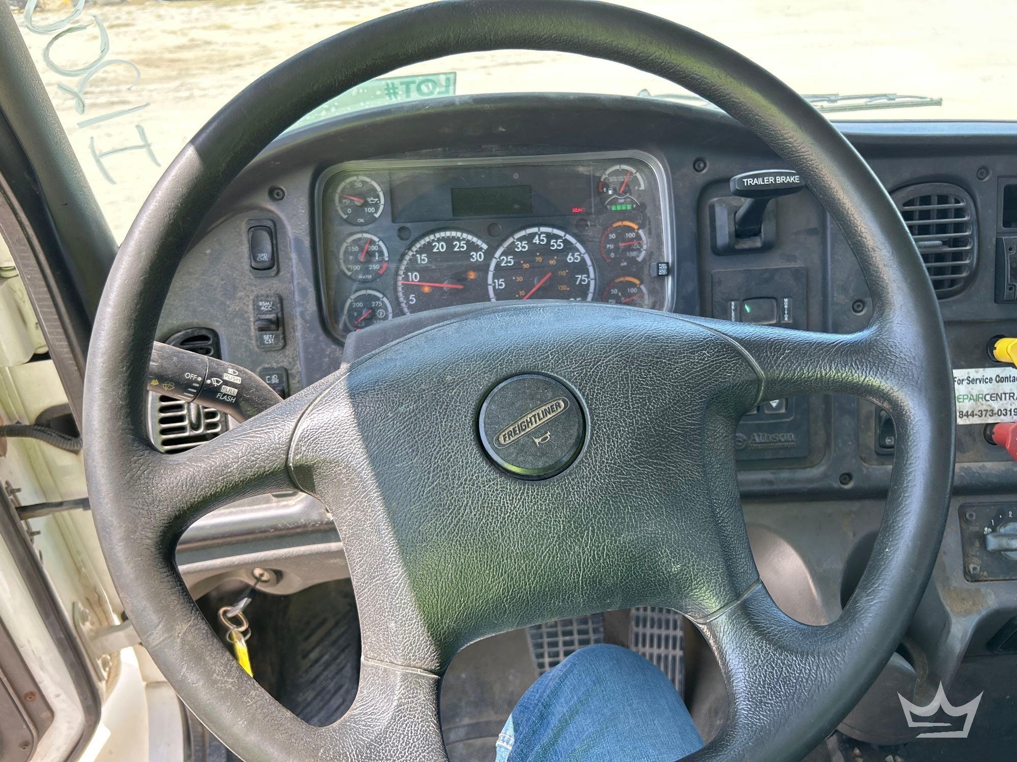 2019 Freightliner M2 106