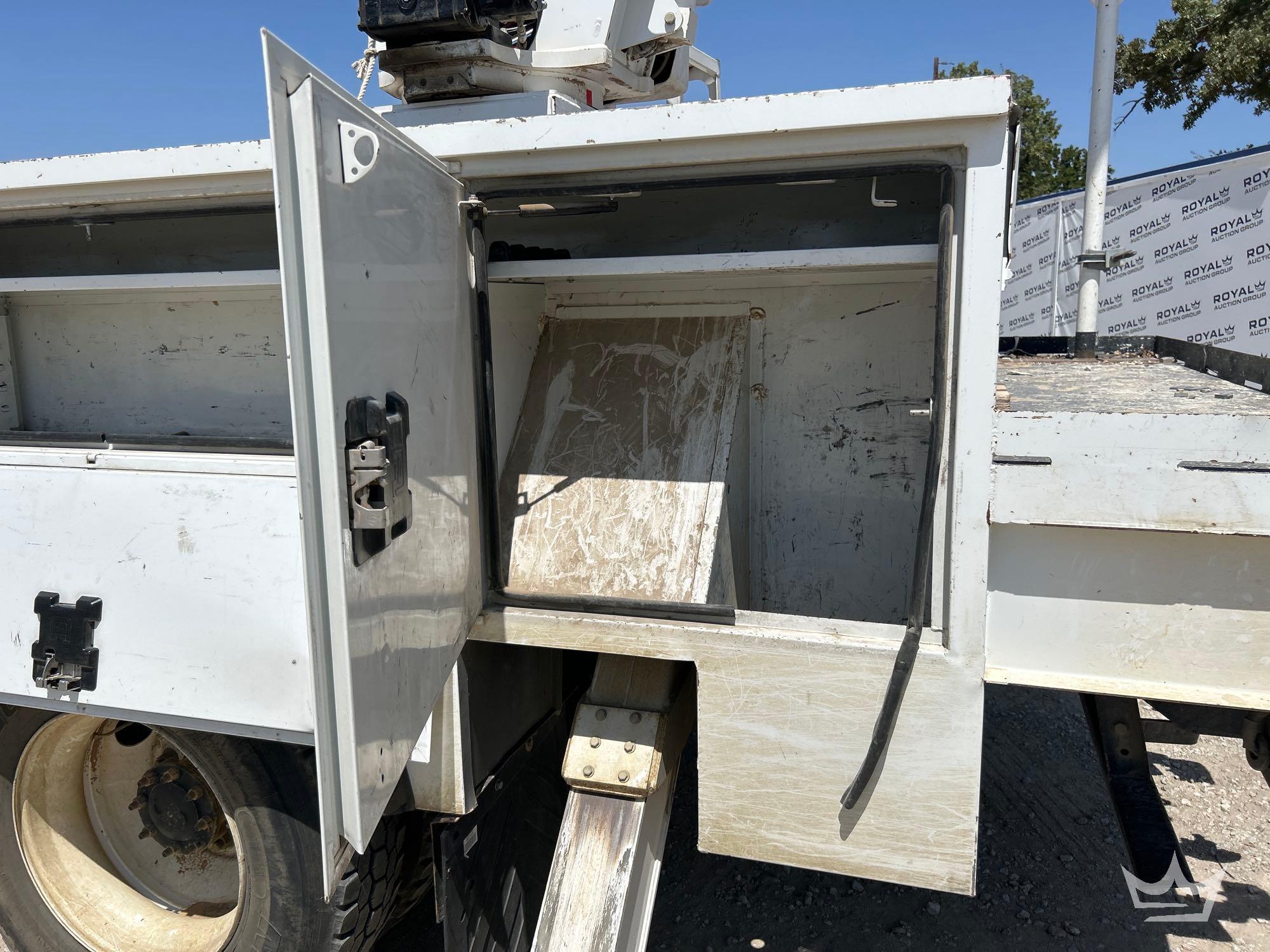 2019 Freightliner M2 106