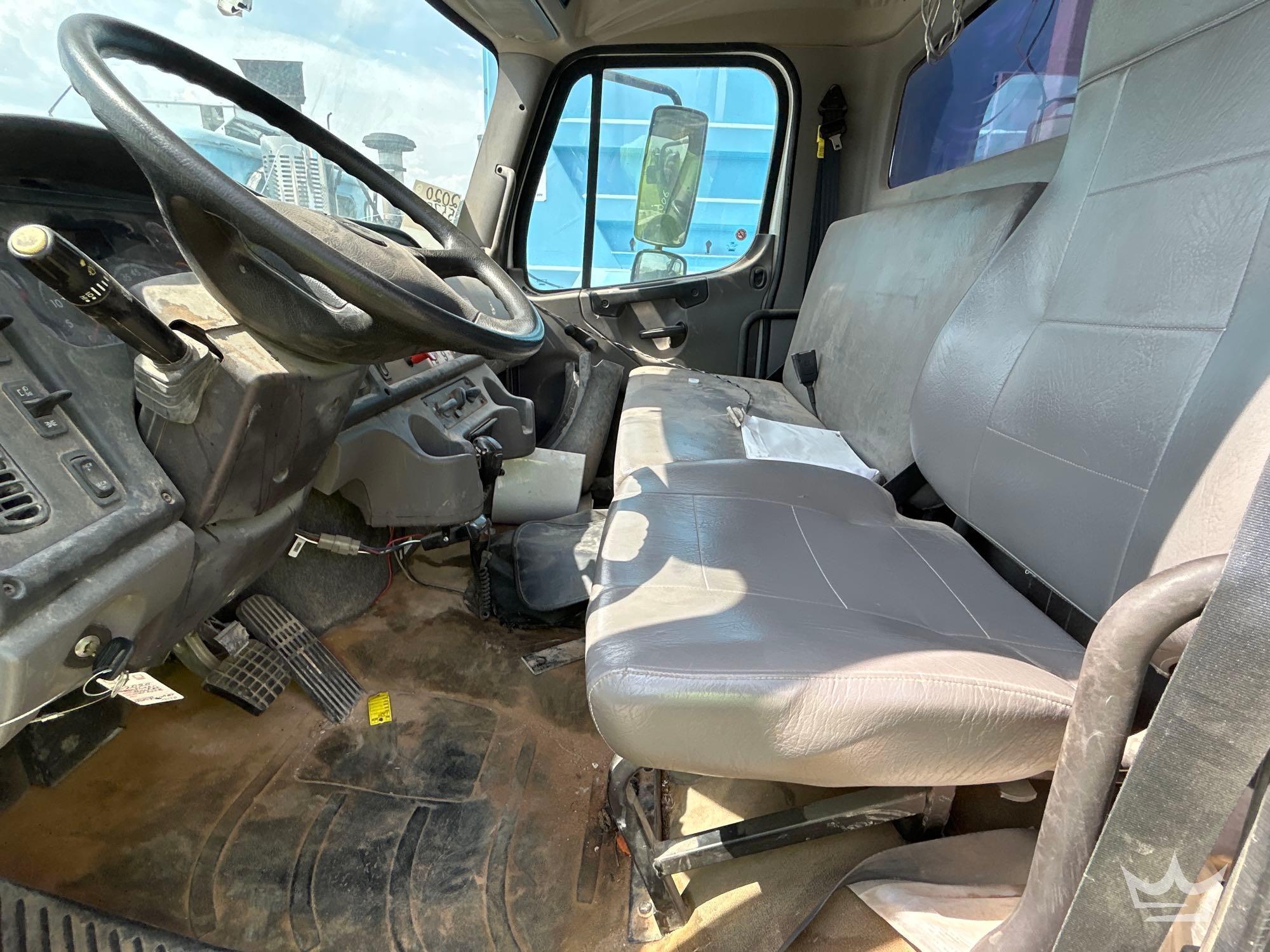 2020 Freightliner M2 106