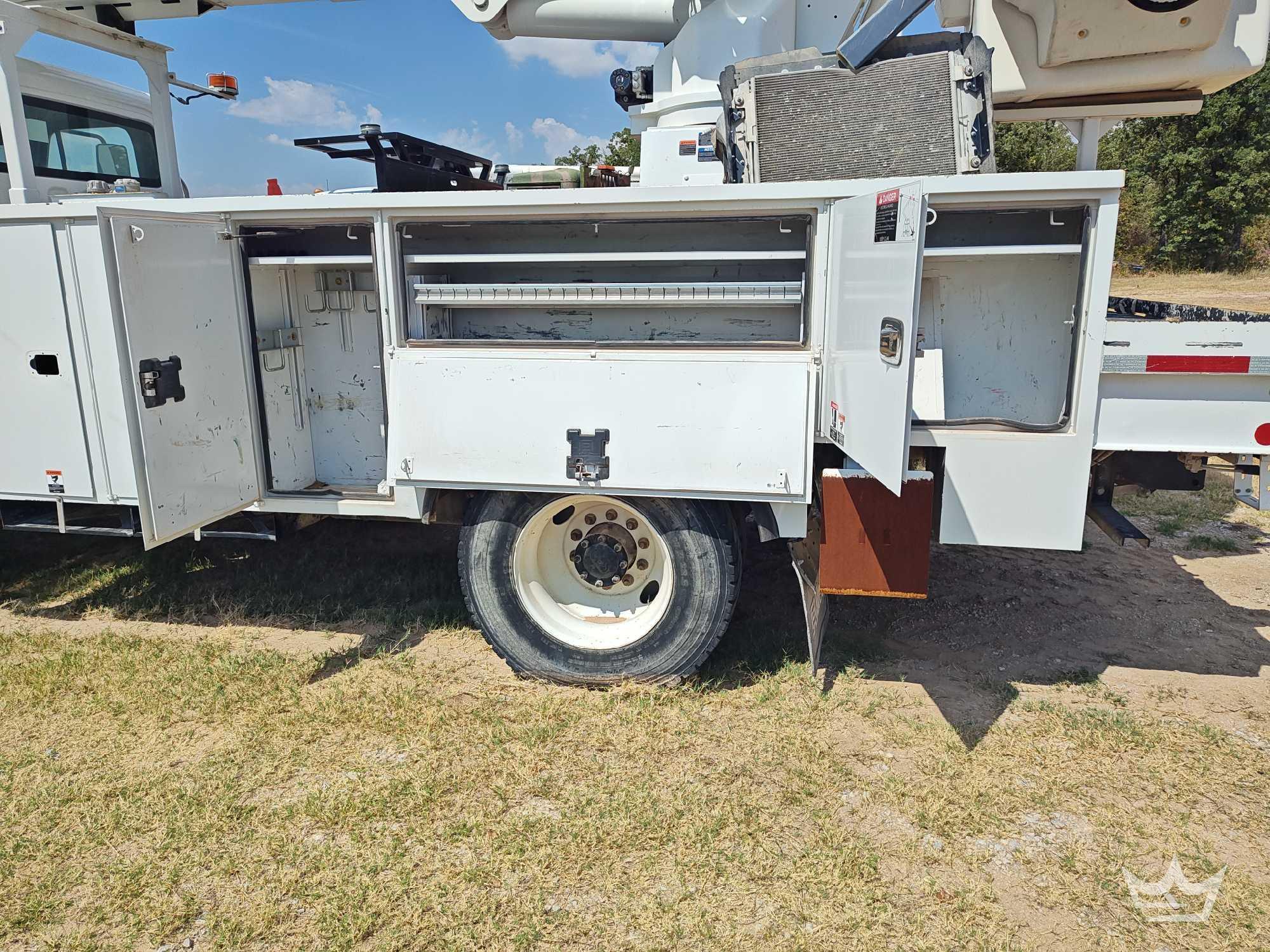 2021 Freightliner M2 106