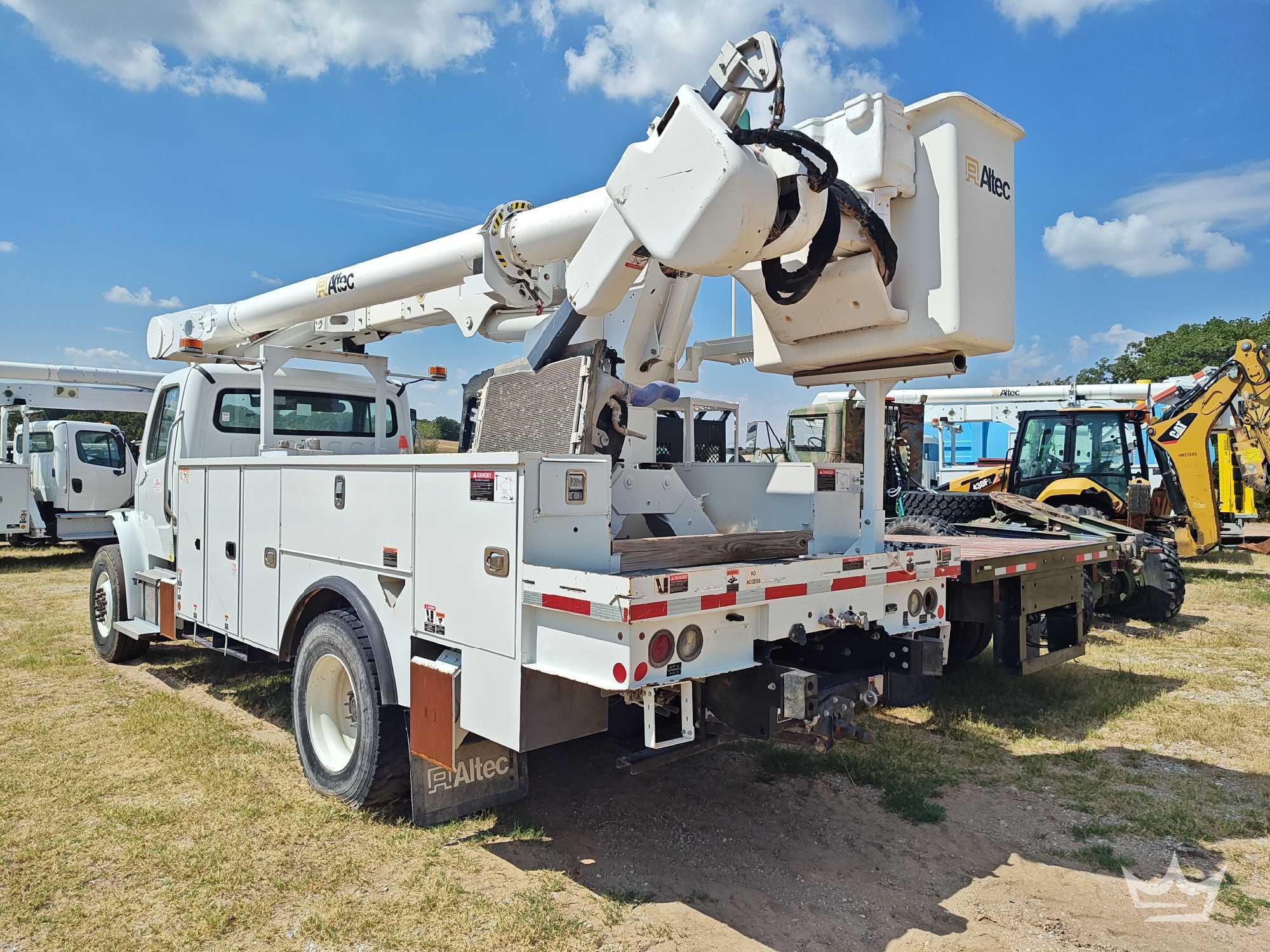 2021 Freightliner M2 106