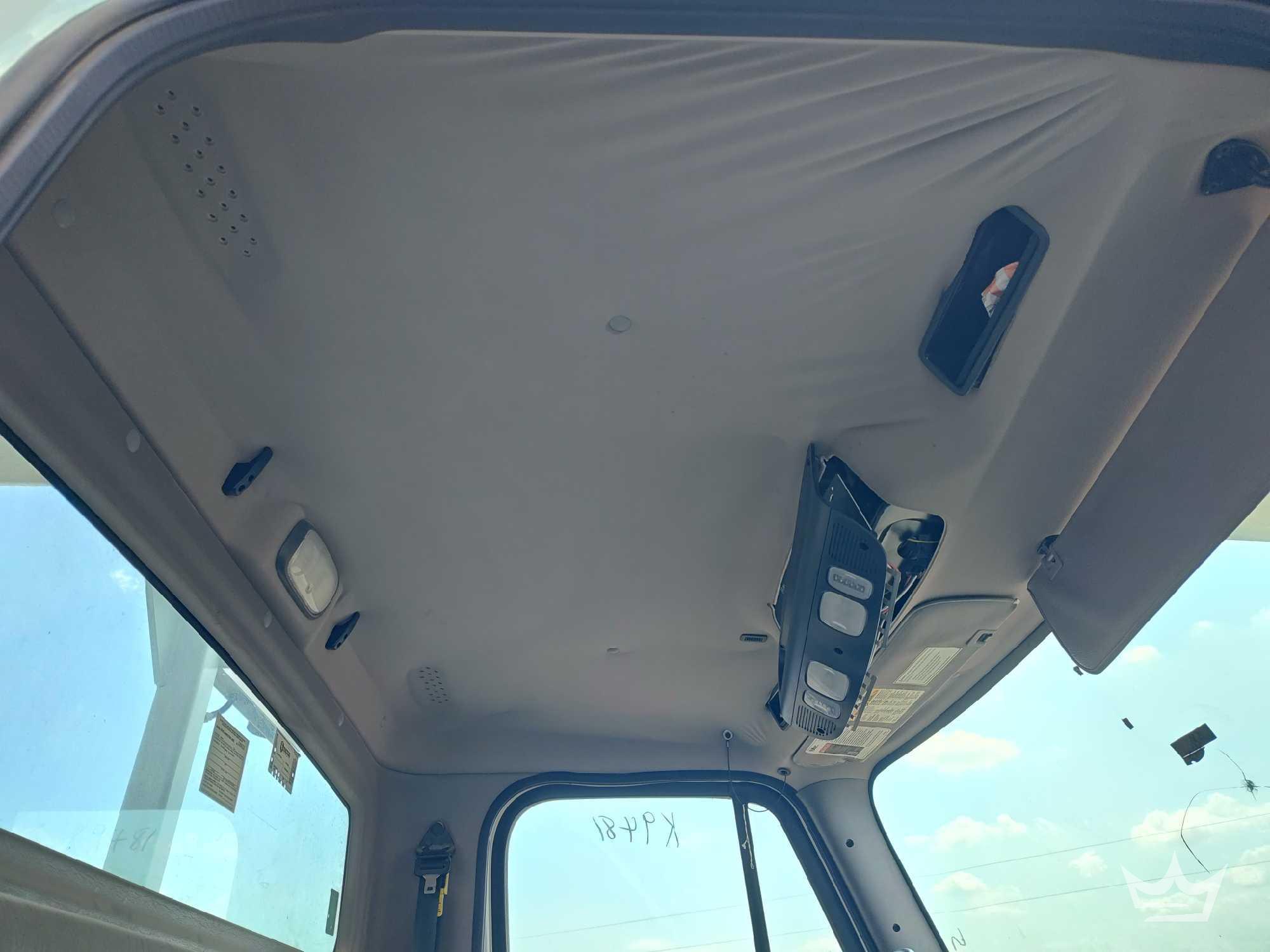 2021 Freightliner M2 106