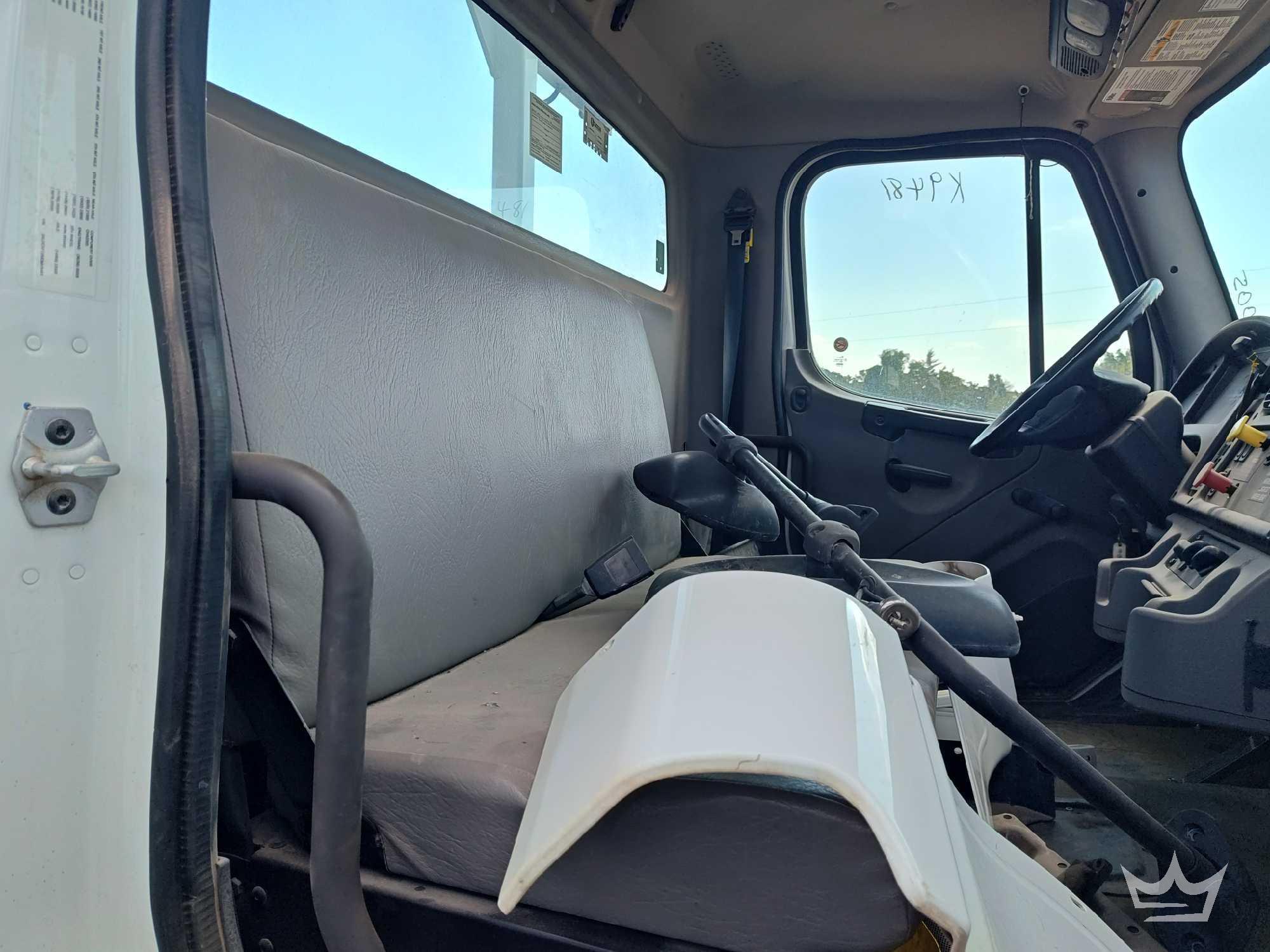 2021 Freightliner M2 106
