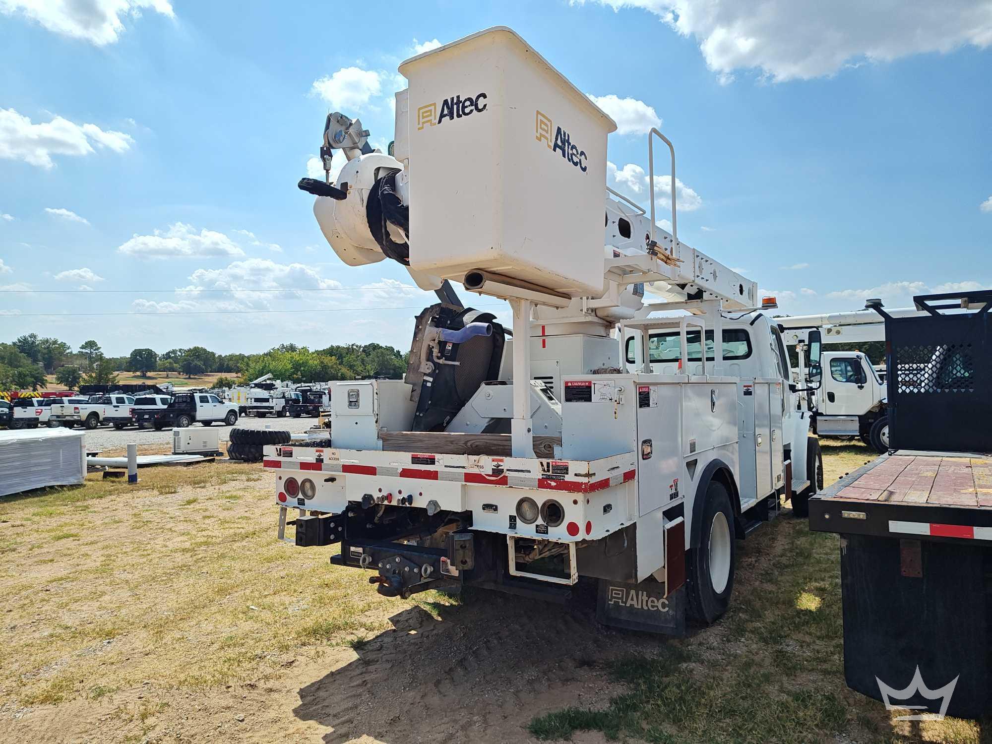 2021 Freightliner M2 106