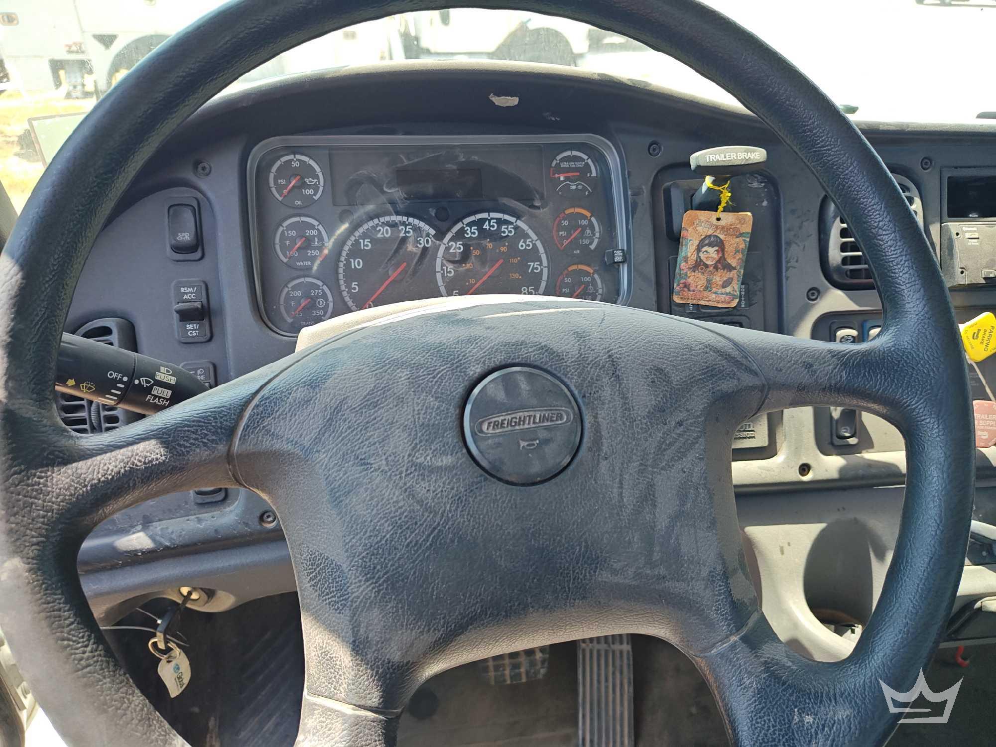 2021 Freightliner M2 106