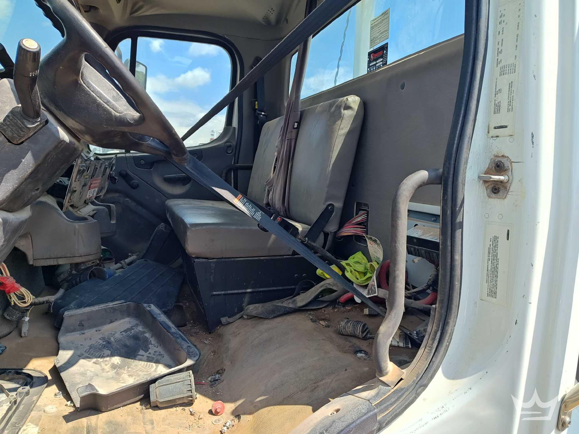 2019 Freightliner M2 106