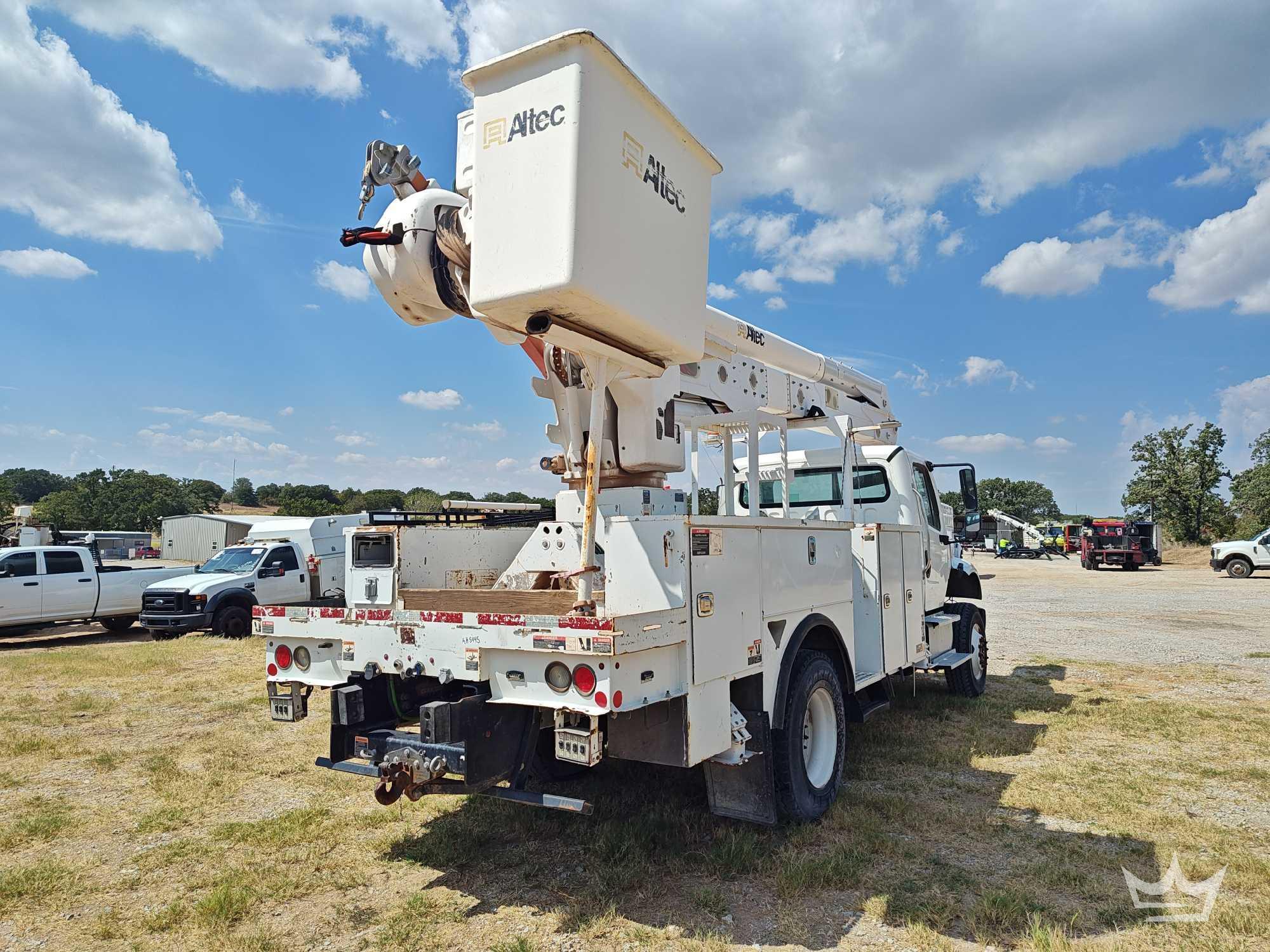 2019 Freightliner M2 106