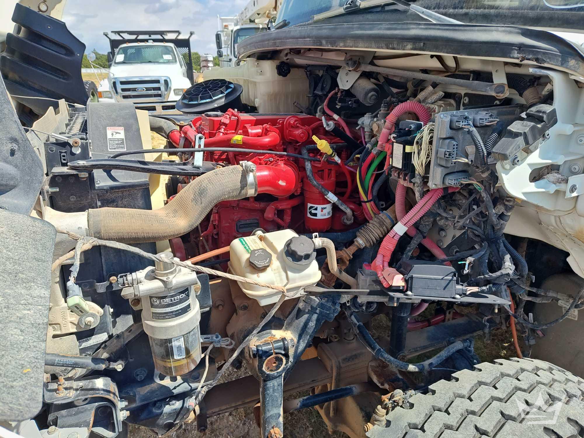 2019 Freightliner M2 106