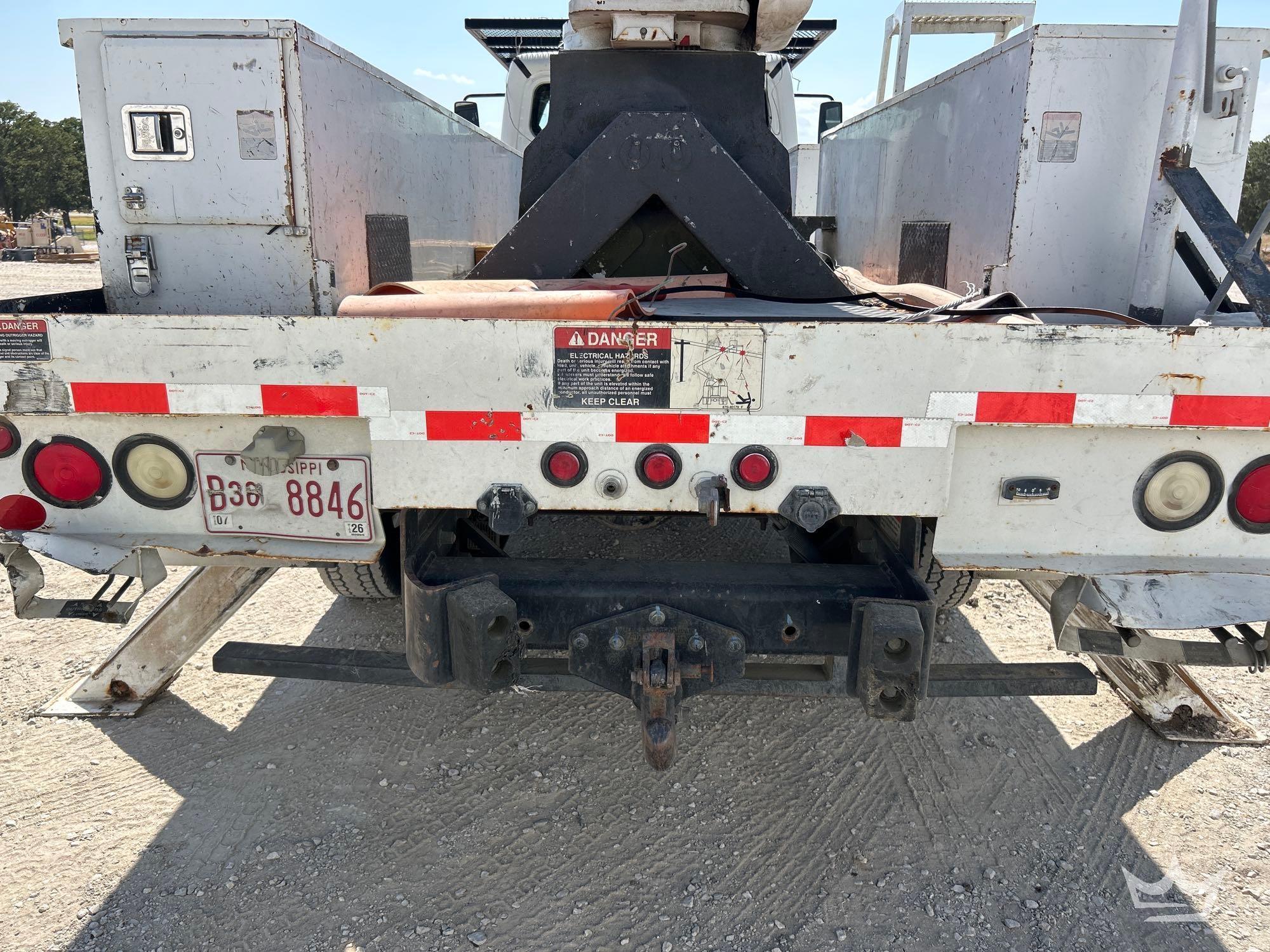 2013 Freightliner M2 106