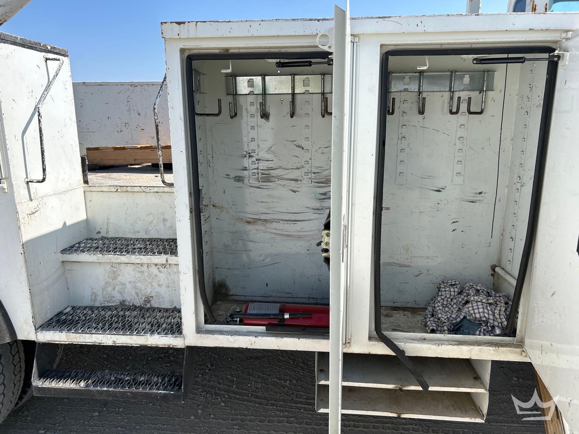 2013 Freightliner M2 106