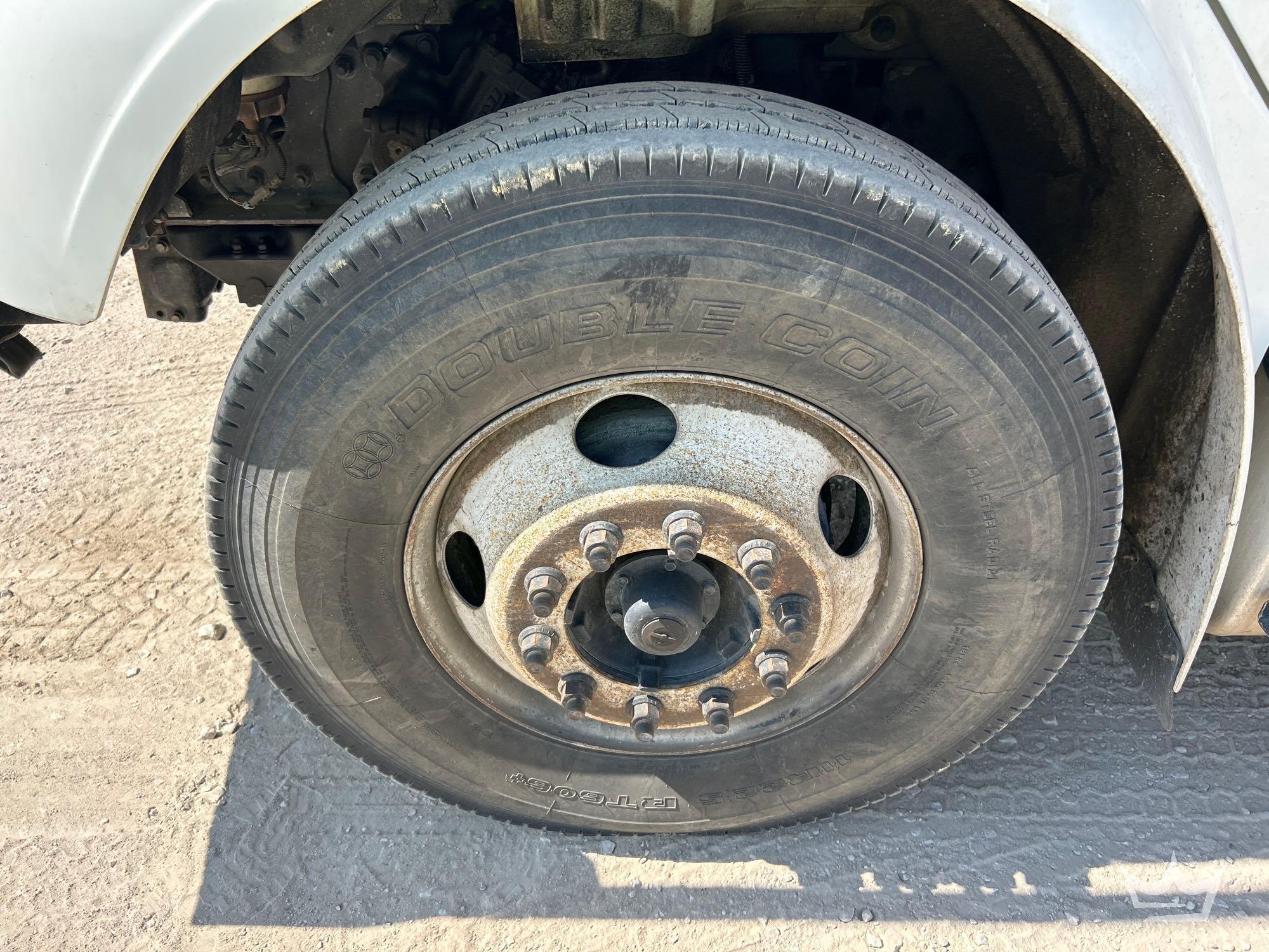 2013 Freightliner M2 106