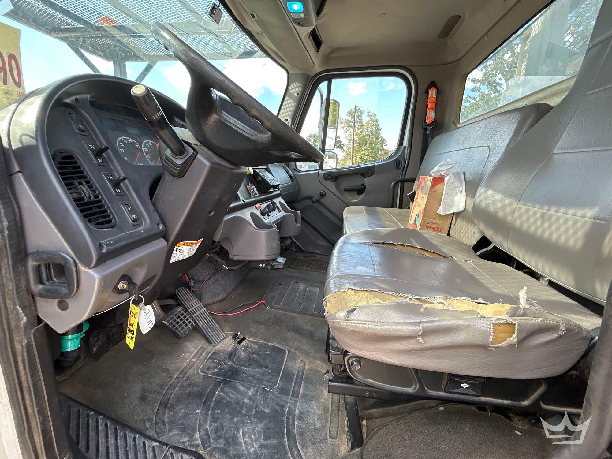 2014 Freightliner M2 106