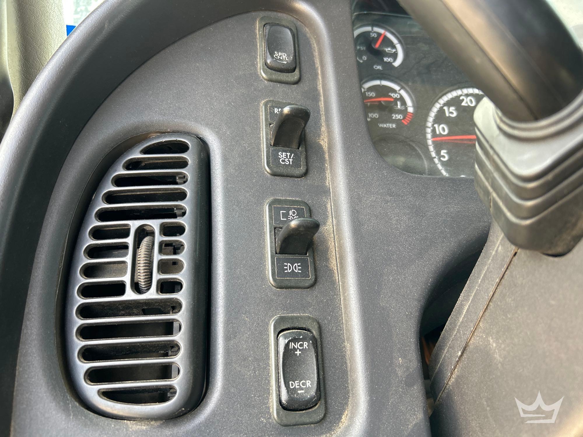 2014 Freightliner M2 106