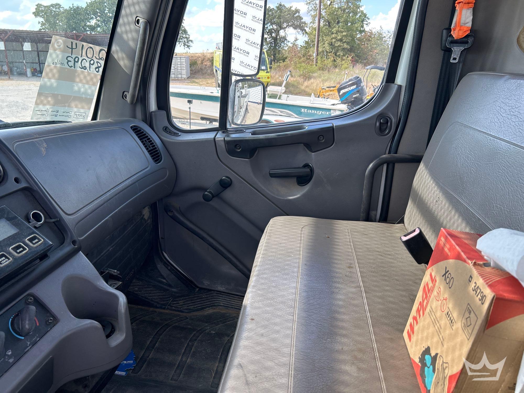 2014 Freightliner M2 106