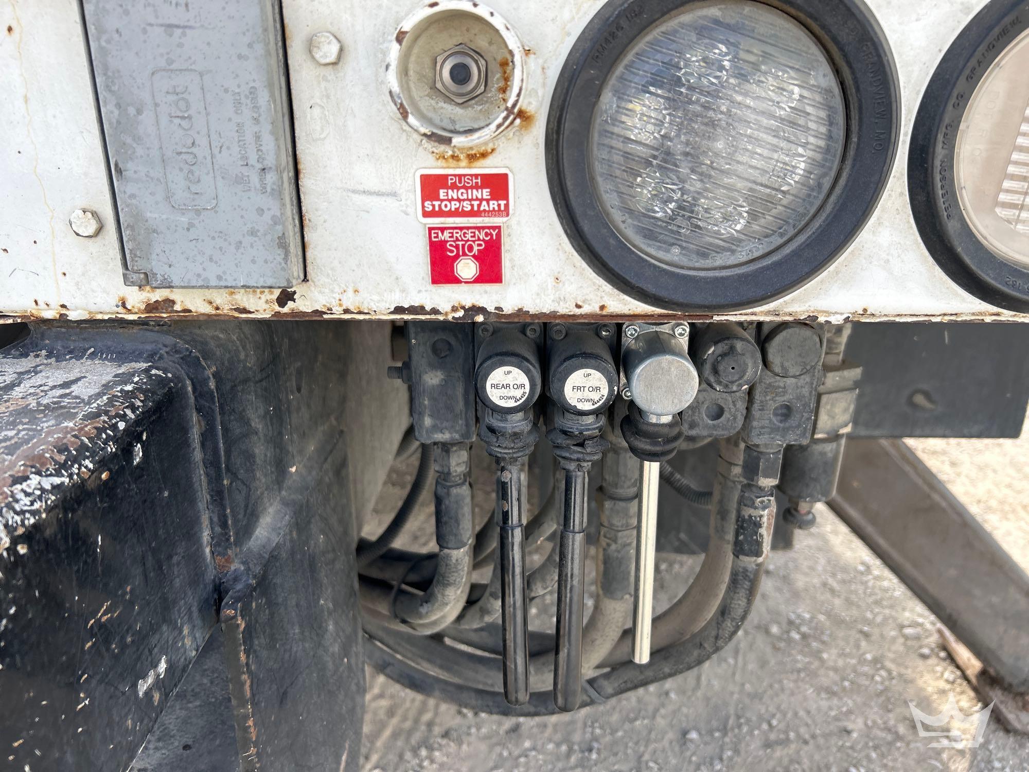2014 Freightliner M2 106
