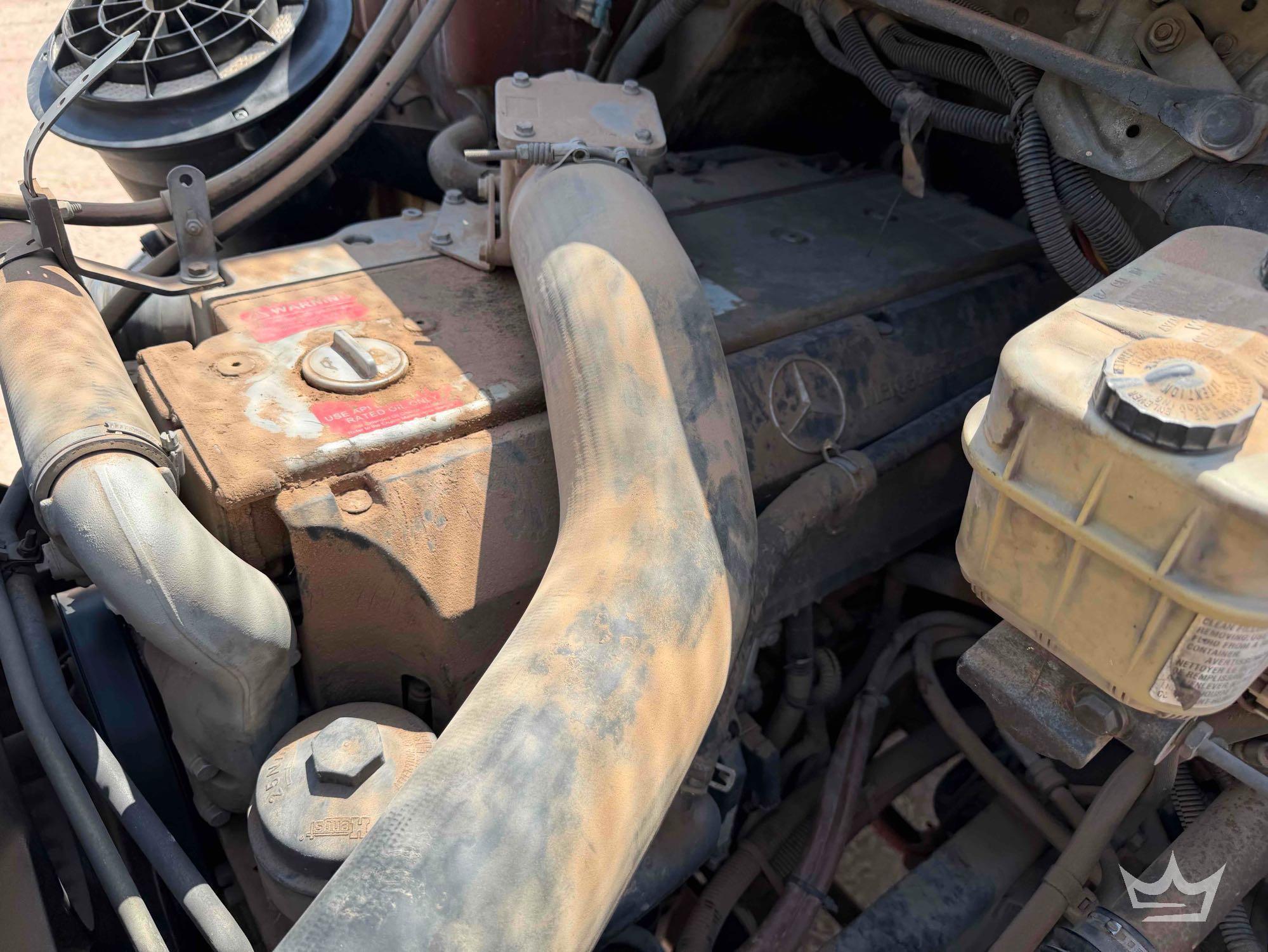 2004 Freightliner M2 106