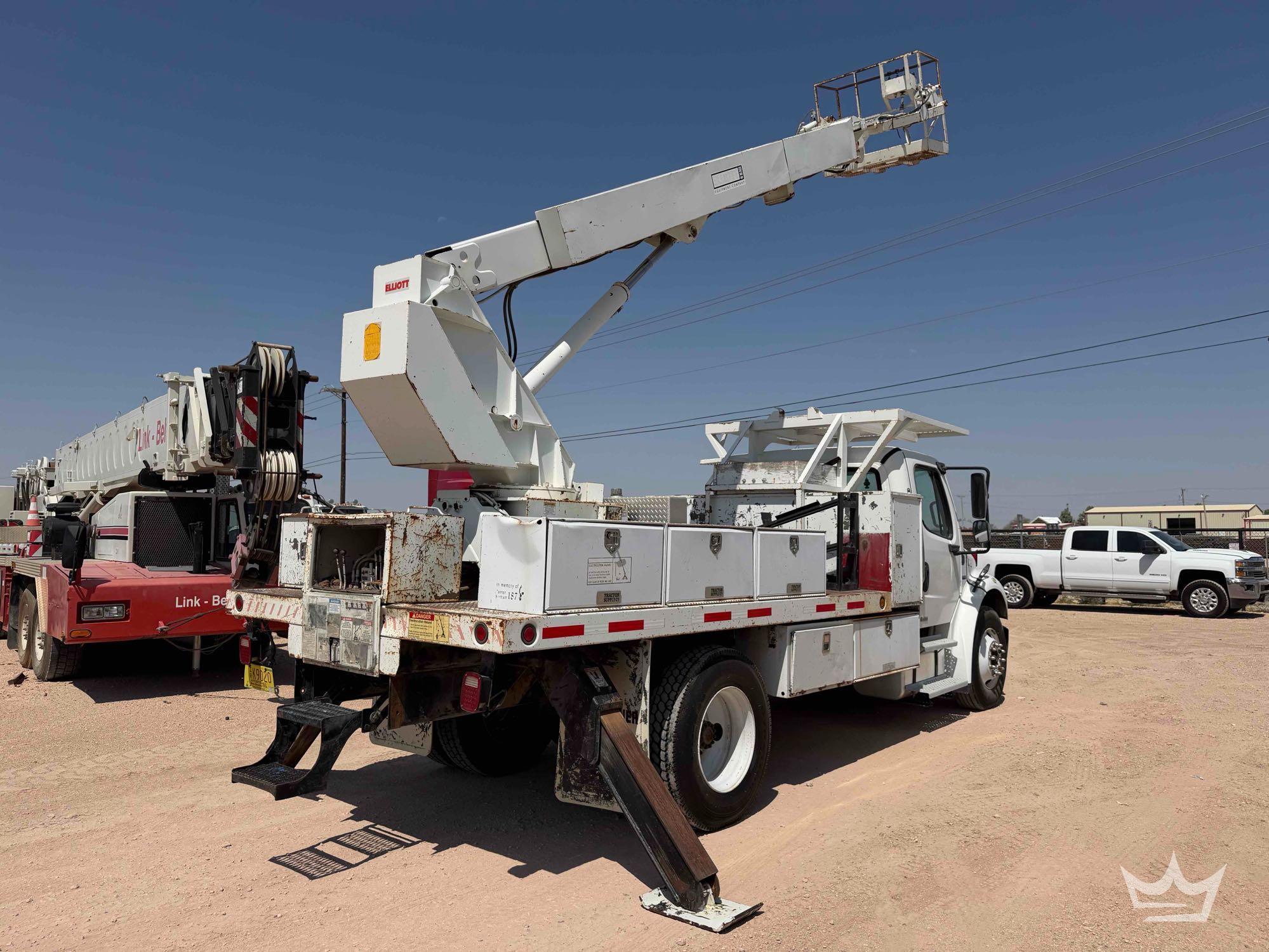 2004 Freightliner M2 106