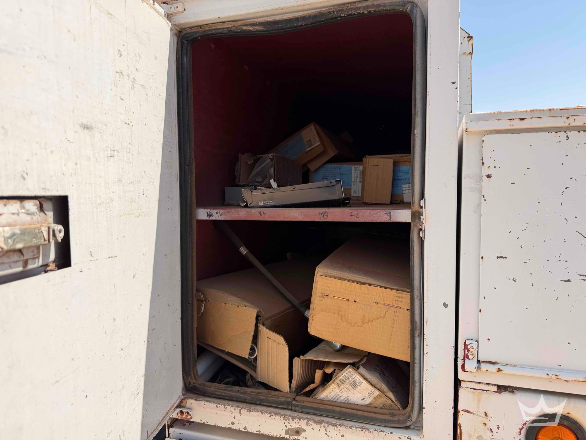 2004 Freightliner M2 106