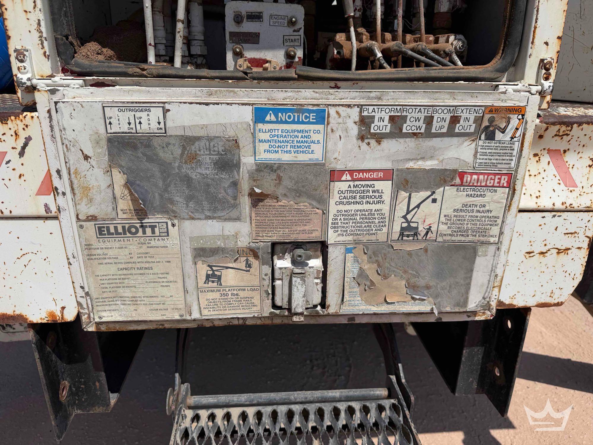 2004 Freightliner M2 106