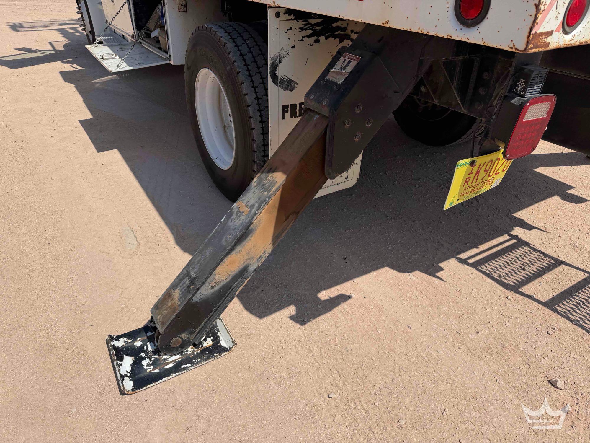 2004 Freightliner M2 106