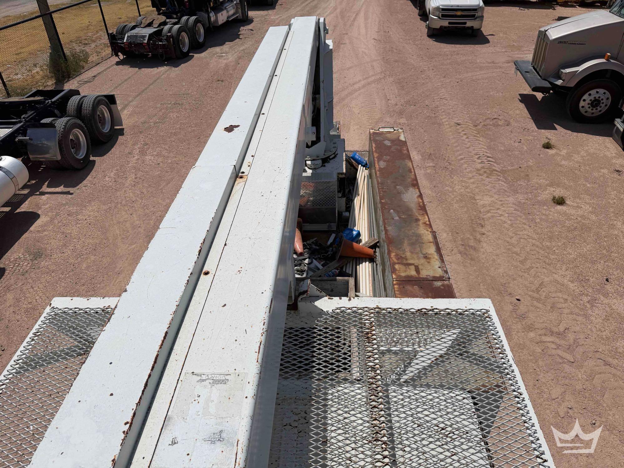 2004 Freightliner M2 106