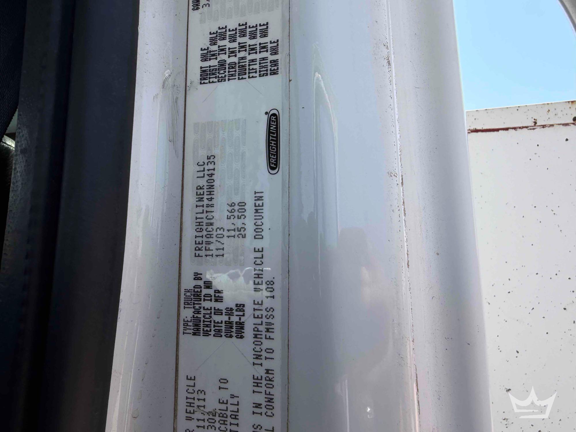 2004 Freightliner M2 106