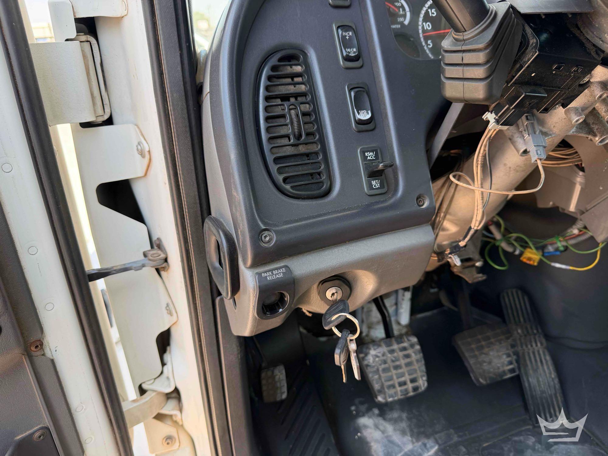 2004 Freightliner M2 106