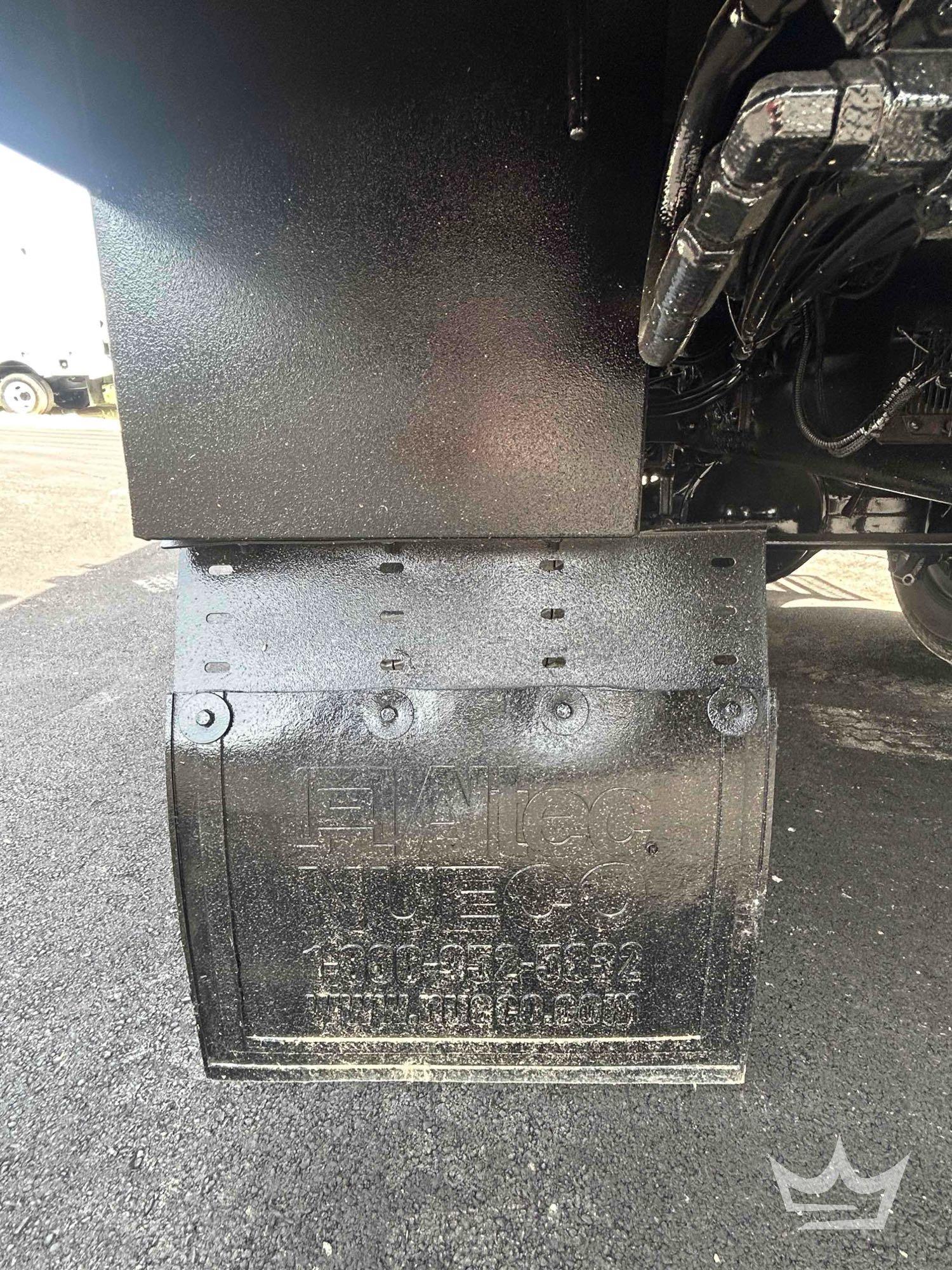 2019 Freightliner M2 106