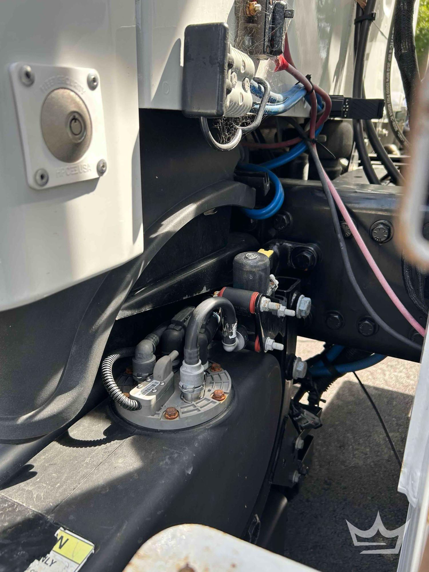 2019 Freightliner M2 106