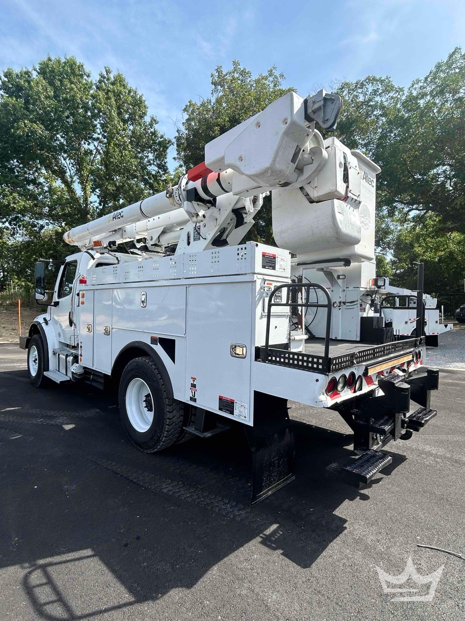 2019 Freightliner M2 106