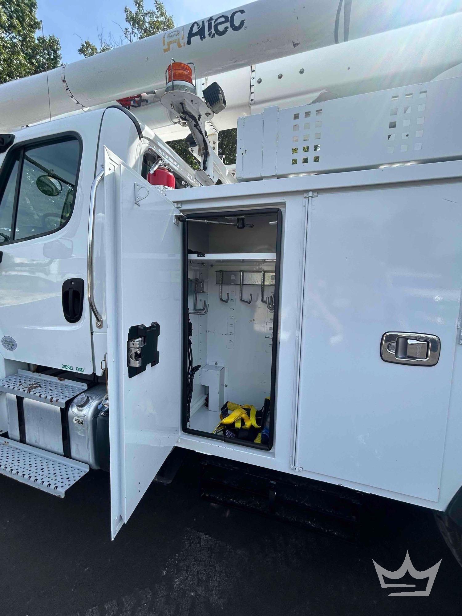 2019 Freightliner M2 106