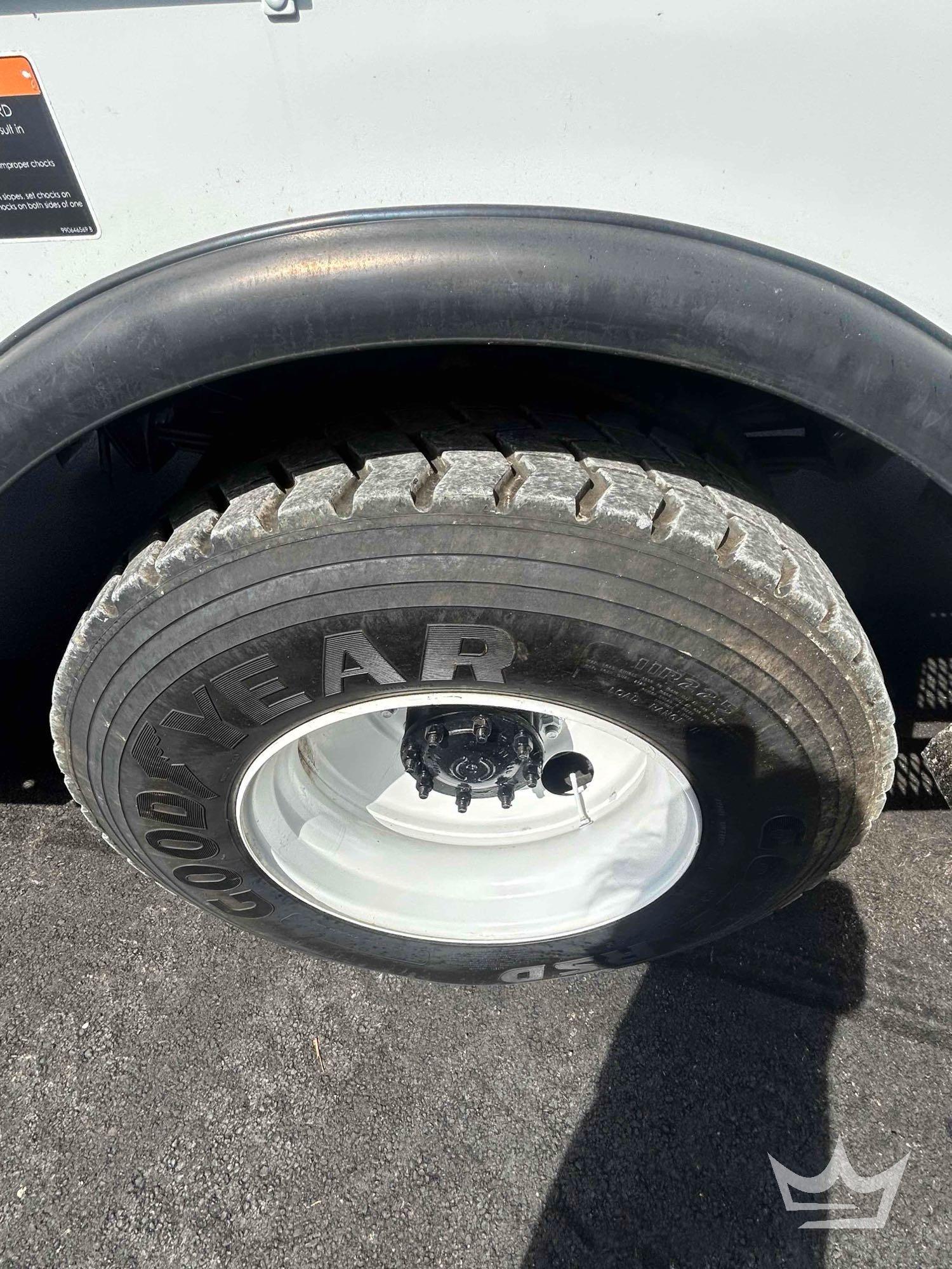 2019 Freightliner M2 106