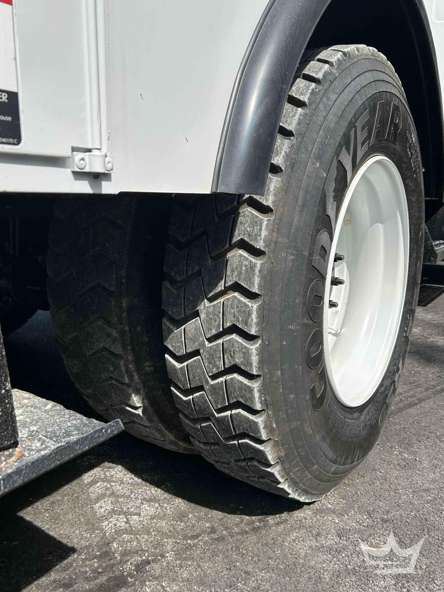 2019 Freightliner M2 106