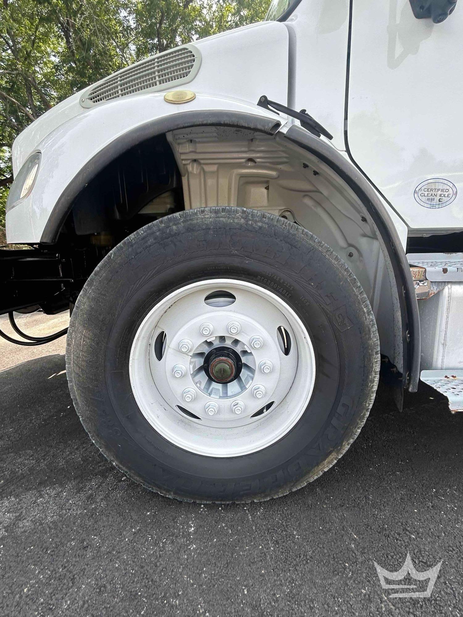 2019 Freightliner M2 106