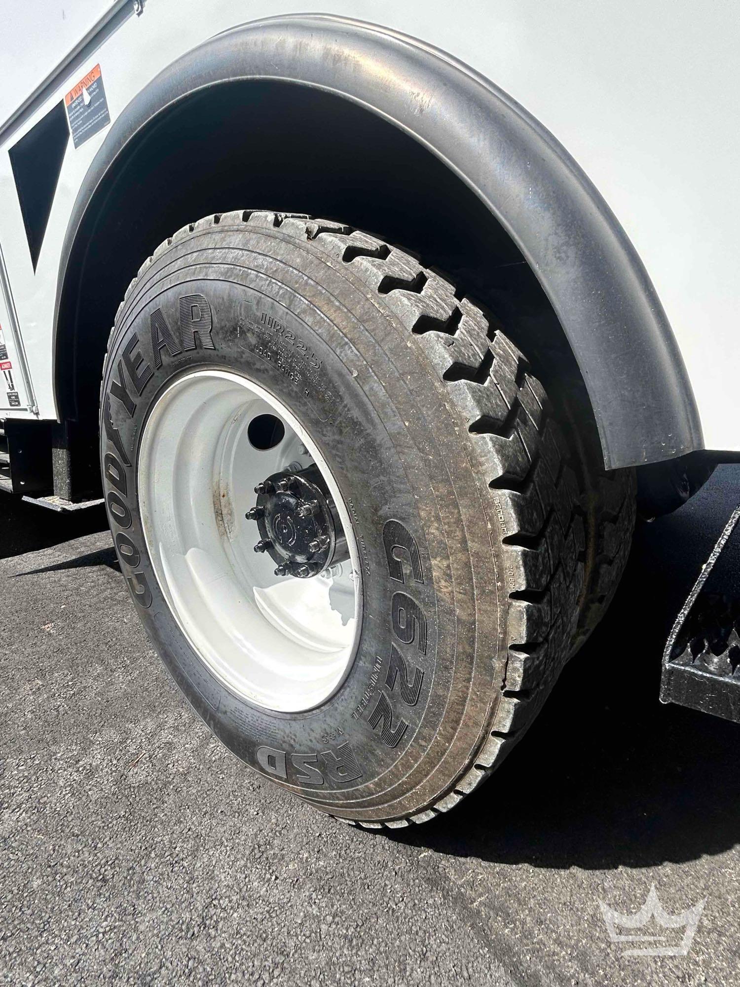 2019 Freightliner M2 106