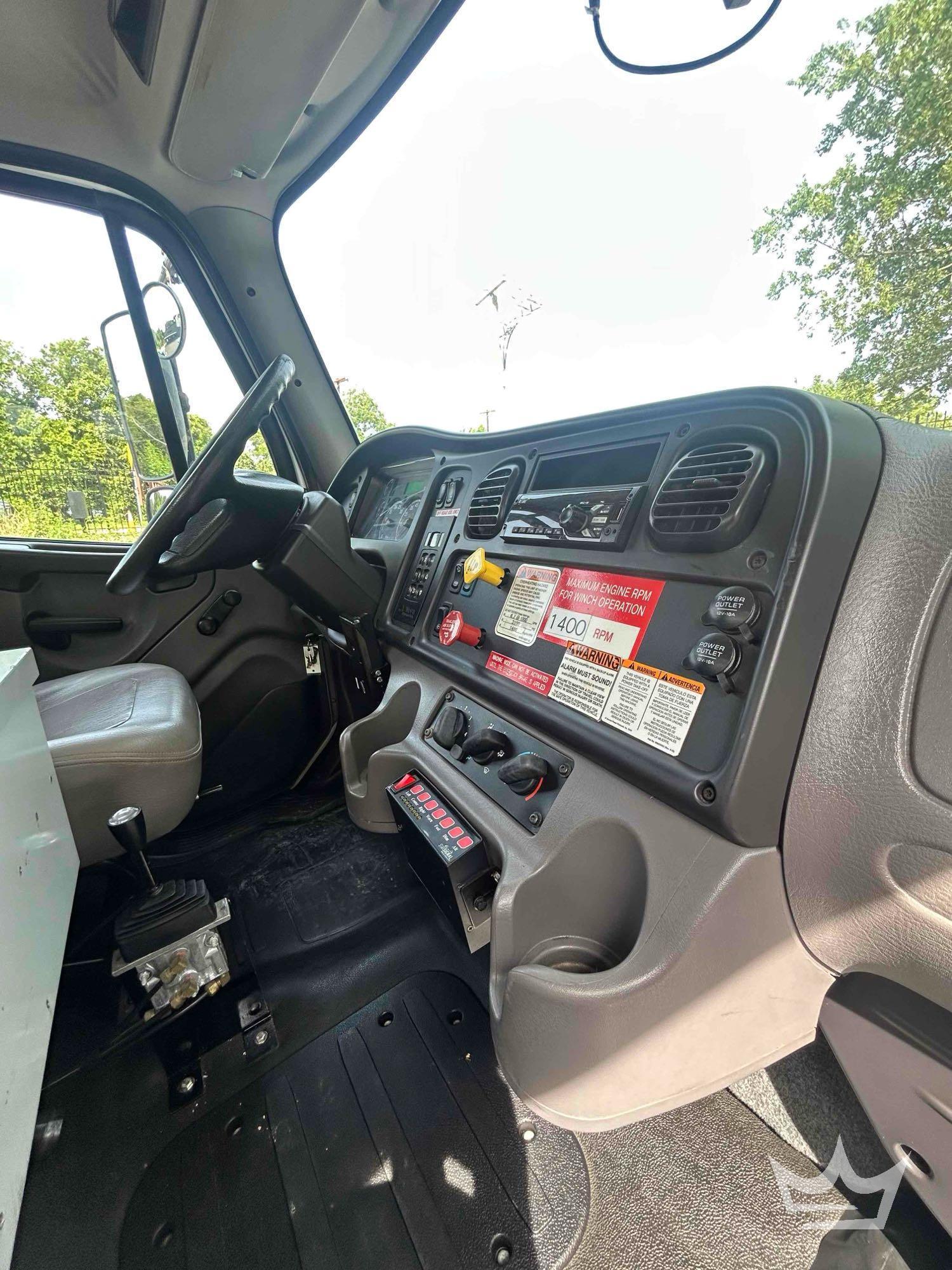 2019 Freightliner M2 106