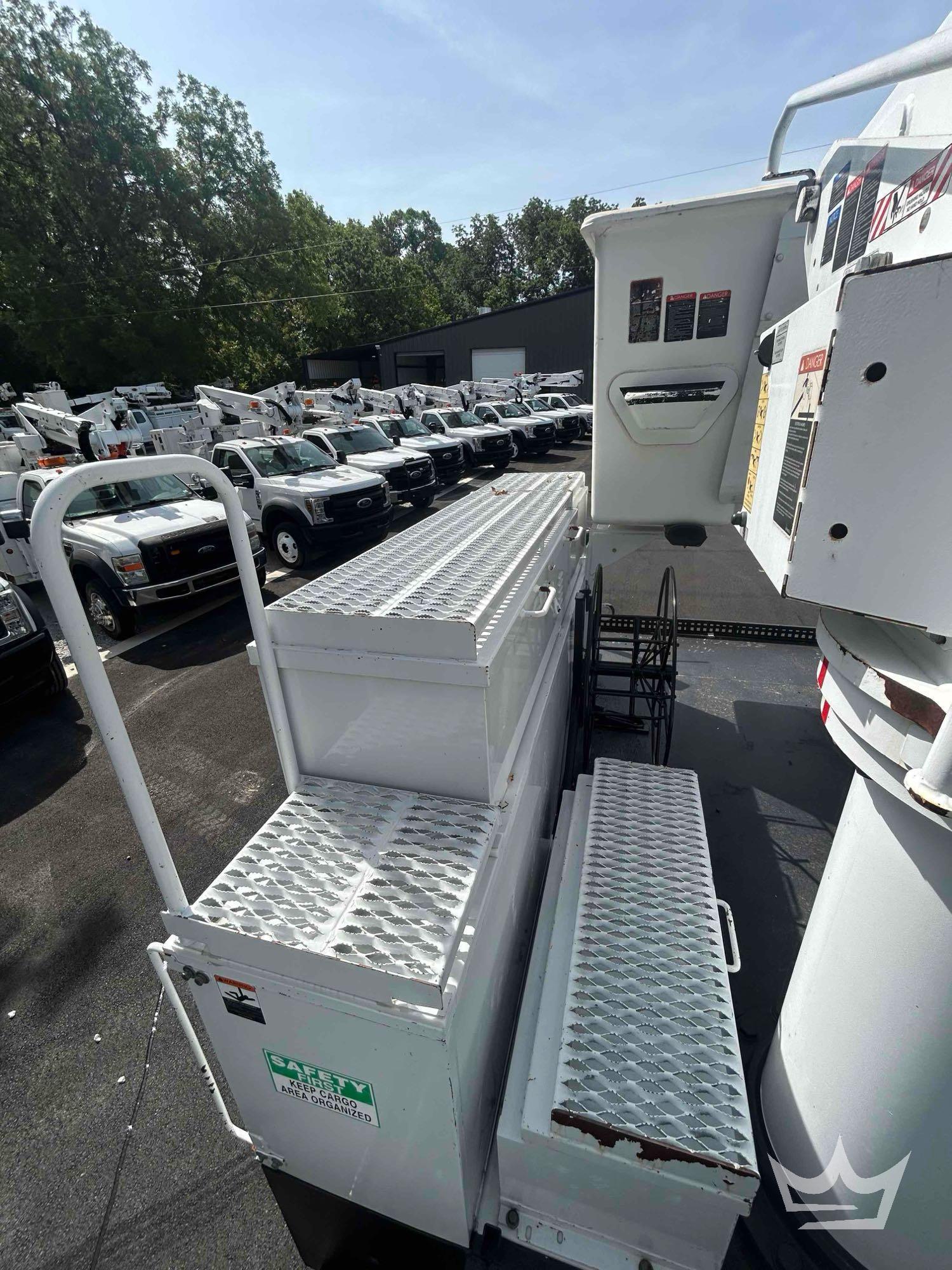 2019 Freightliner M2 106