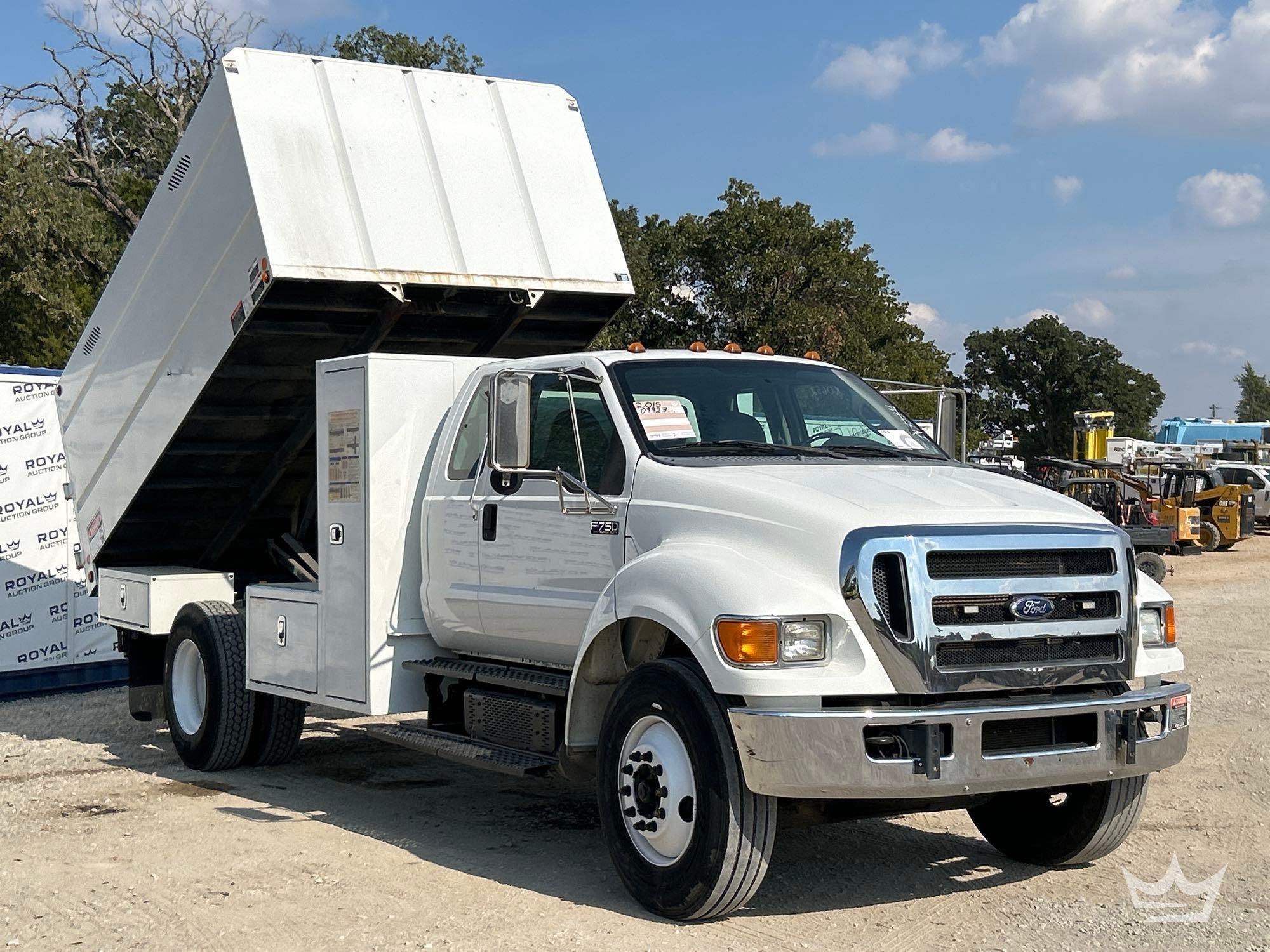 2015 Ford F750