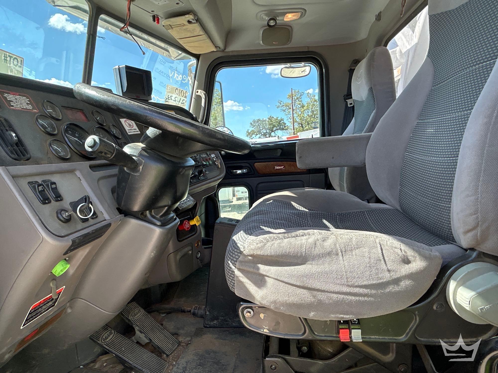 2010 Peterbilt D3050TR