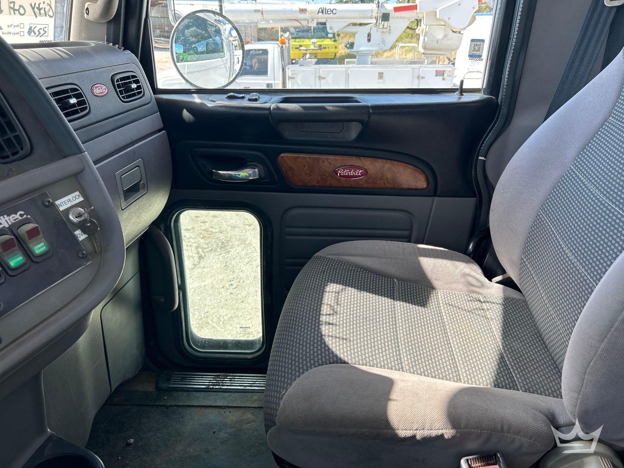 2010 Peterbilt D3050TR