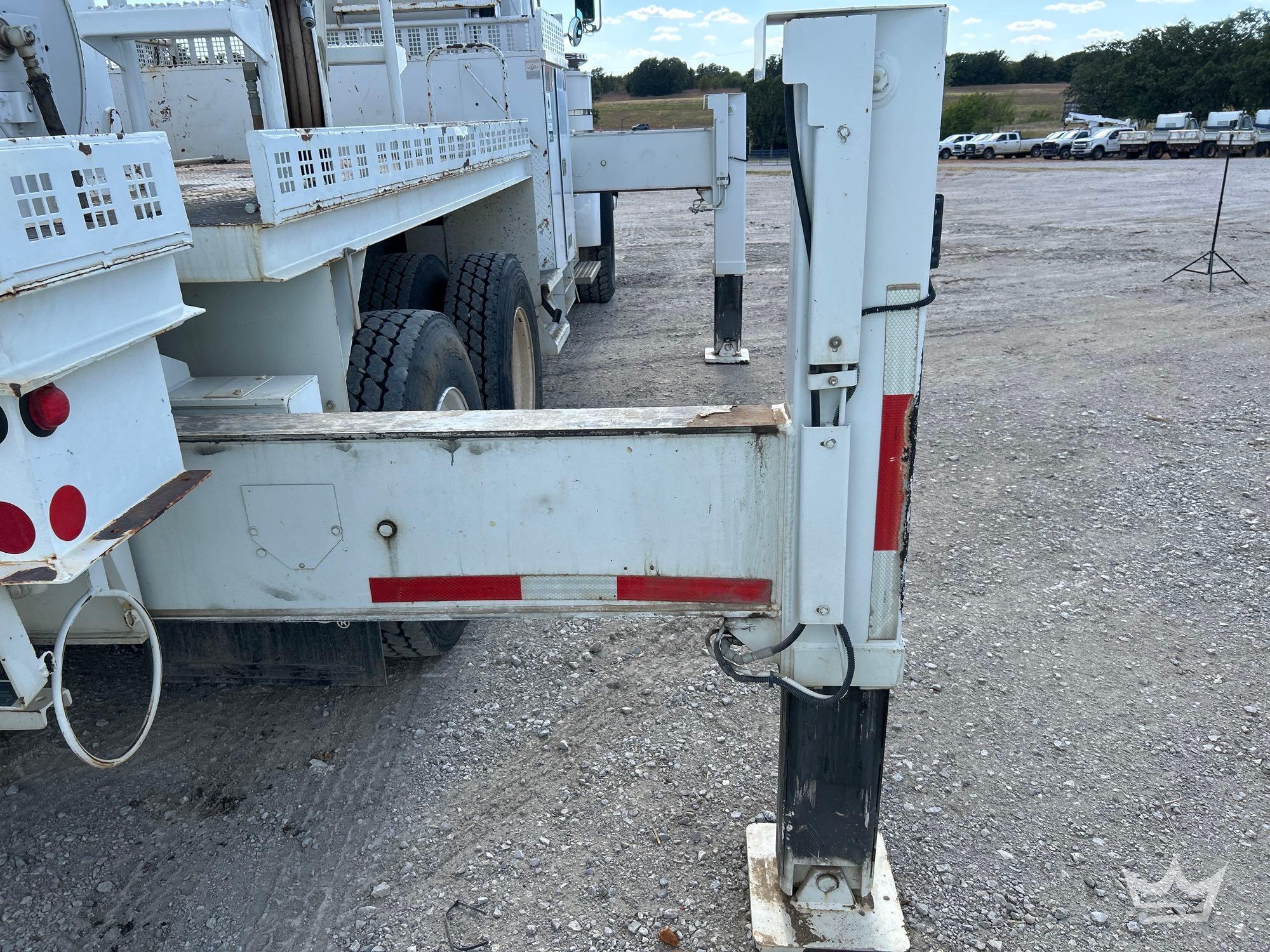 2010 Peterbilt D3050TR