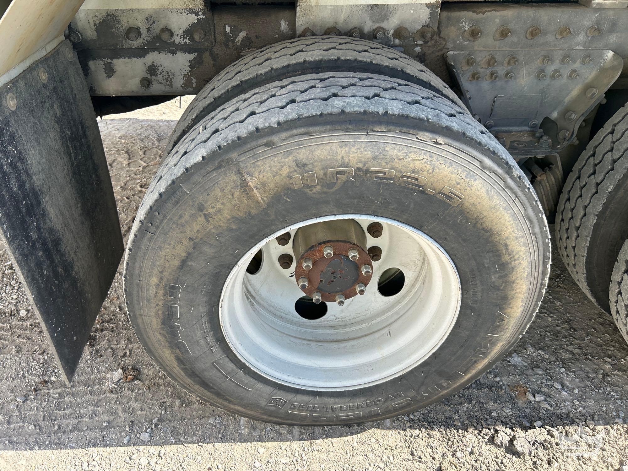 2010 Peterbilt D3050TR