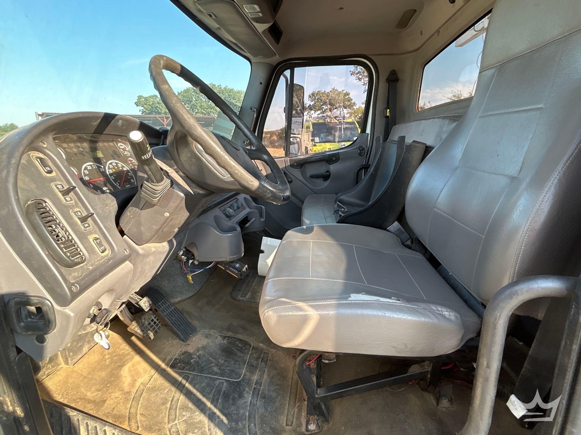2014 Freightliner M2 106